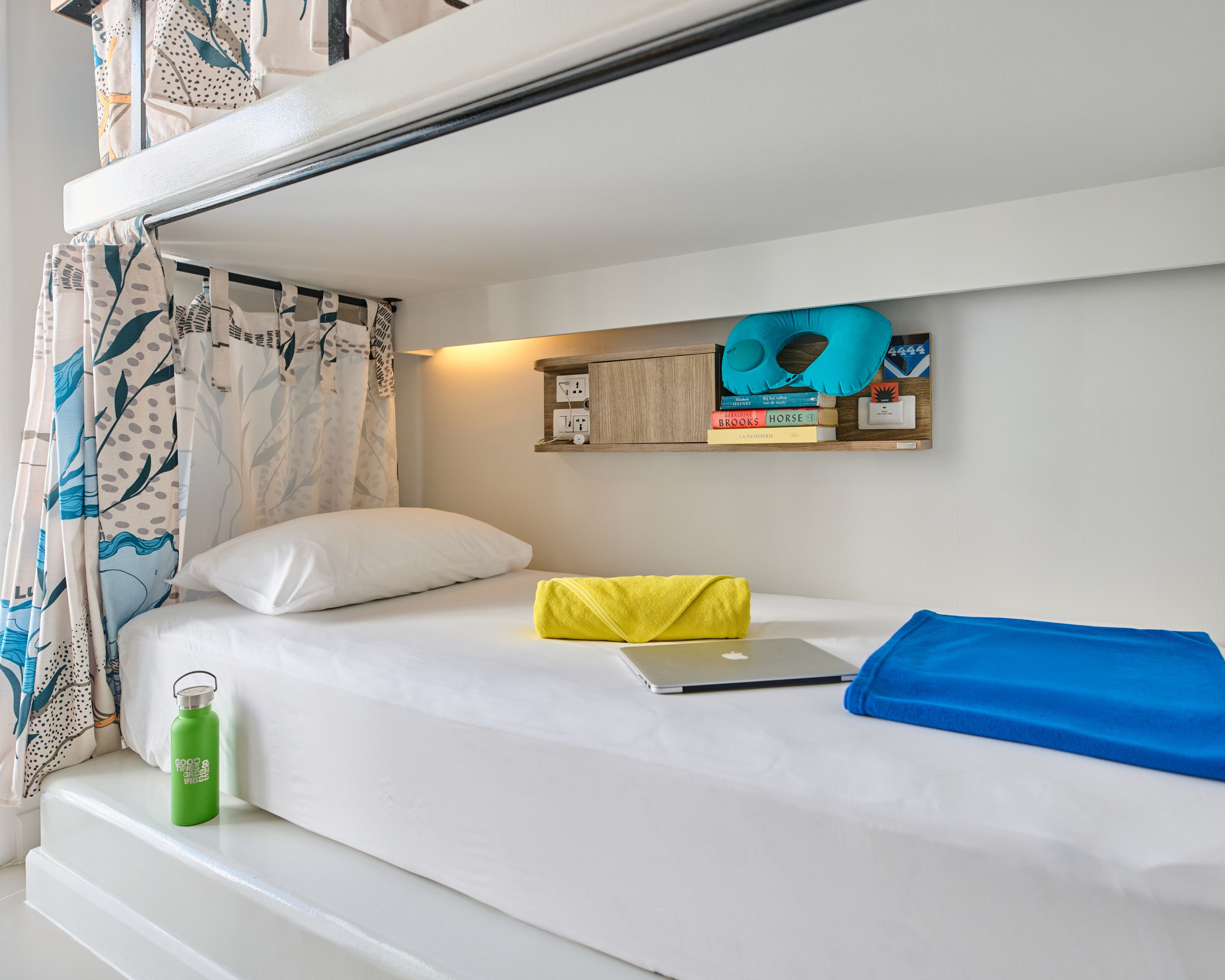 Bed in Dormitory Bunk Bed