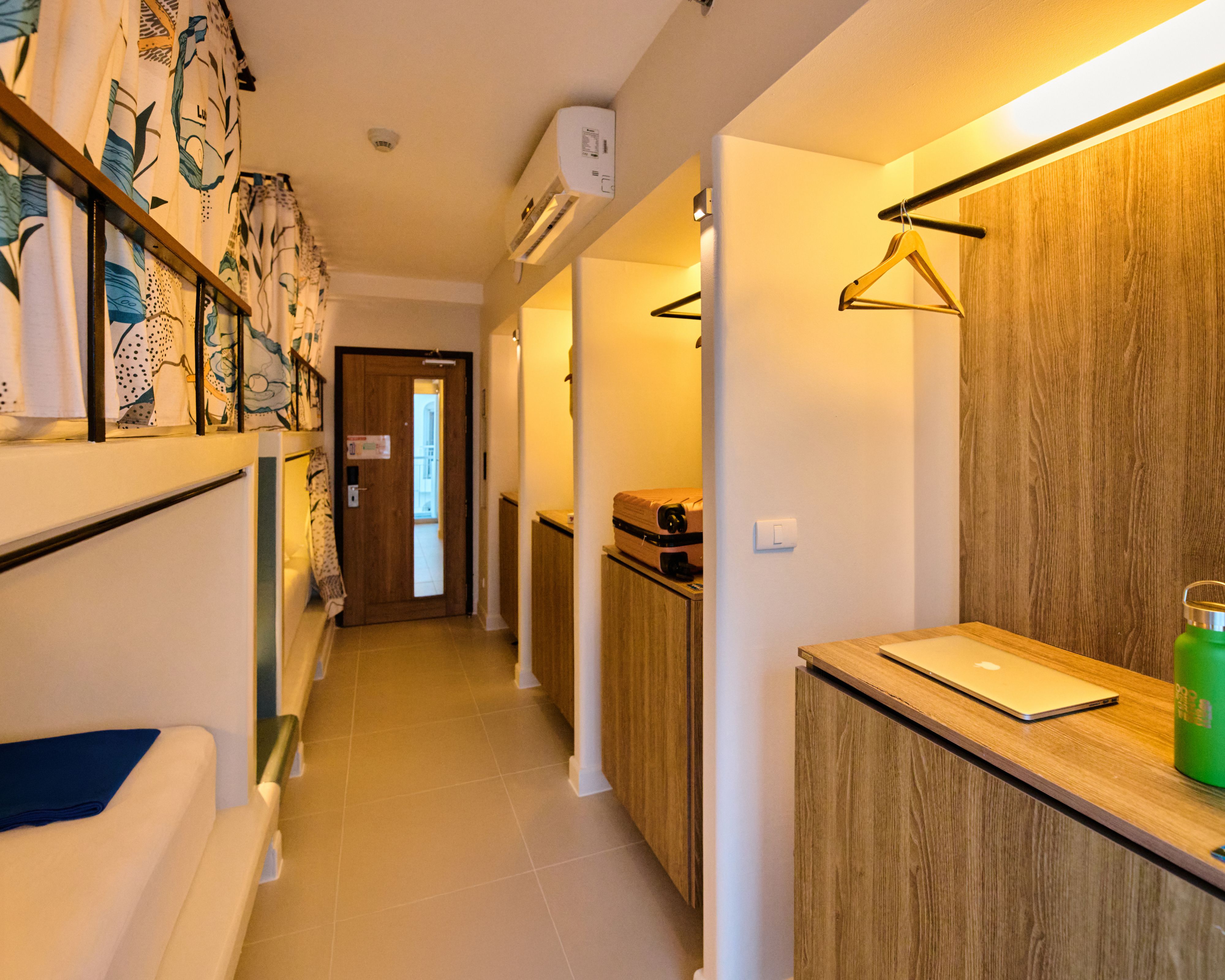 Bed in Dormitory Bunk Bed