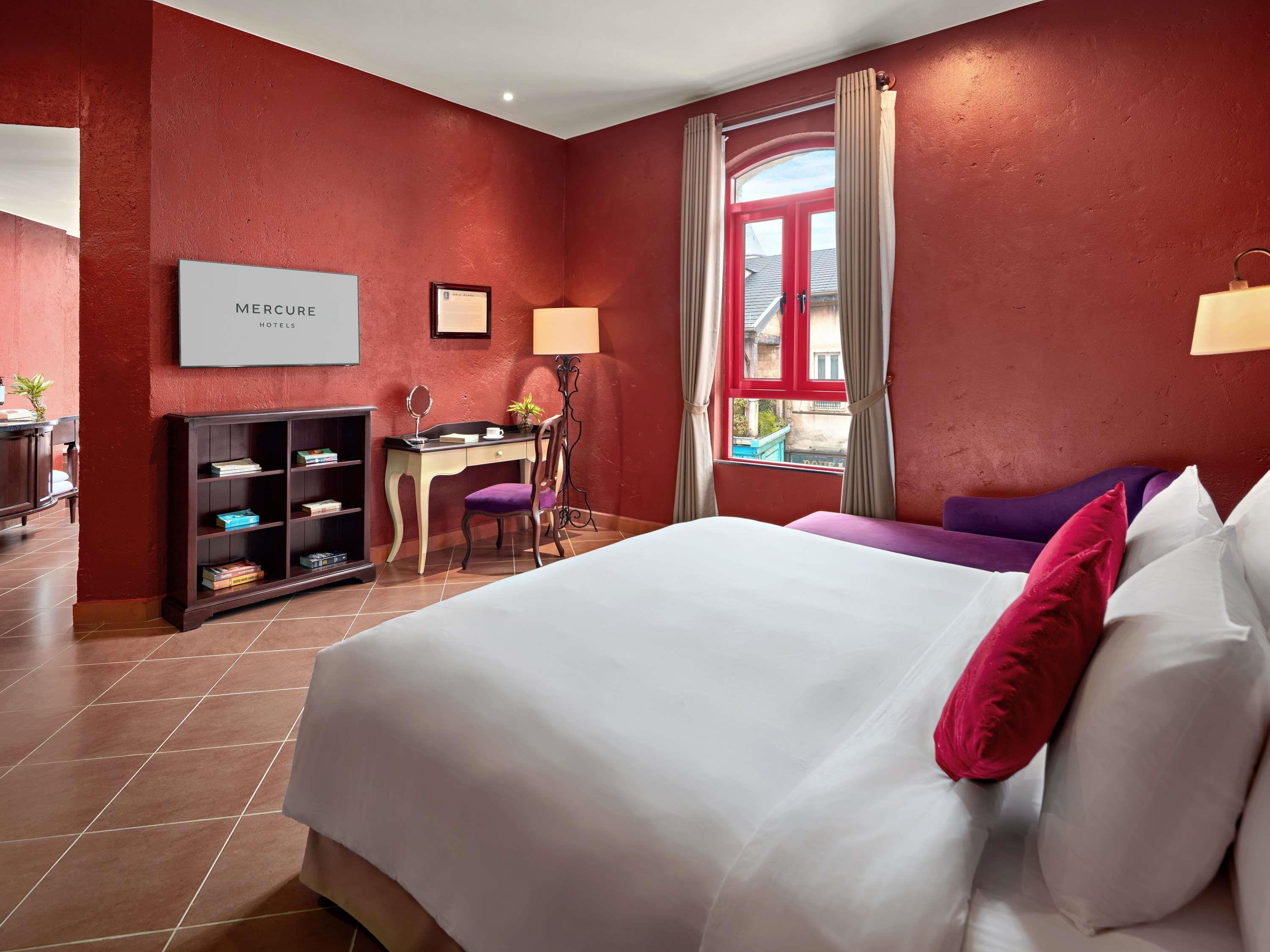 Double Deluxe King Bed