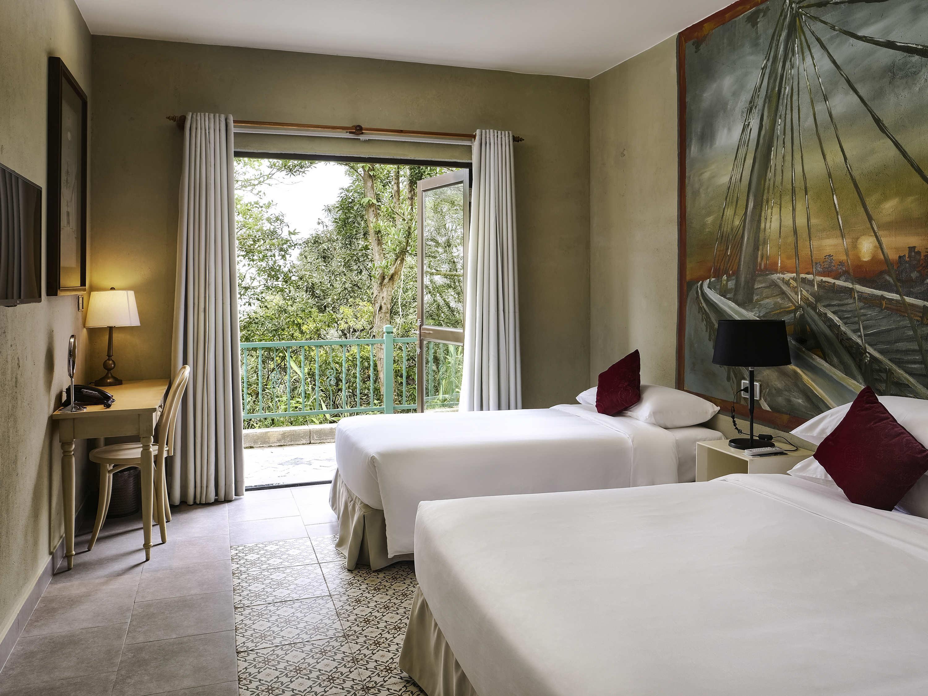 Family Room Deluxe King Bed