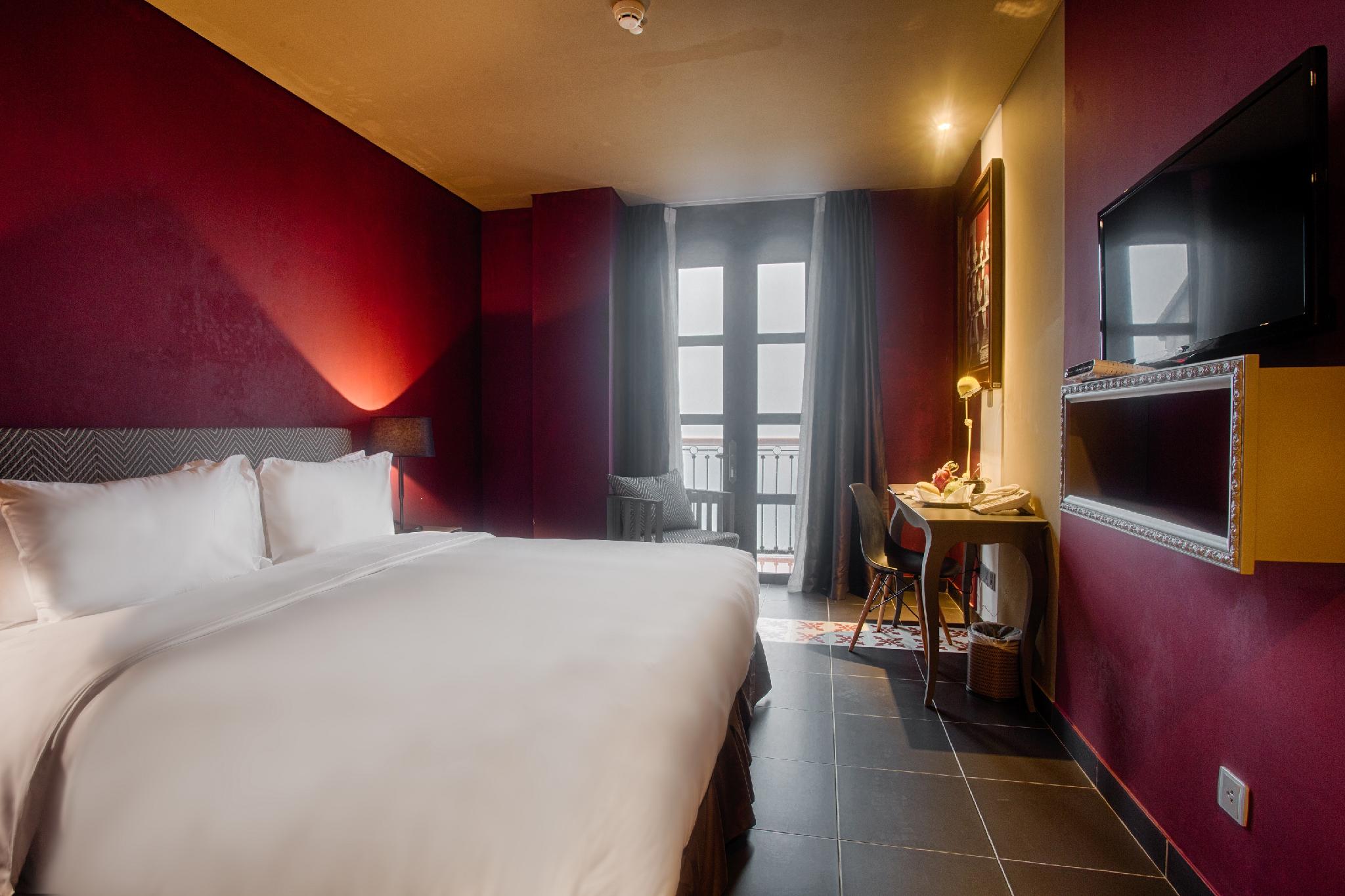 Double King Size Bed