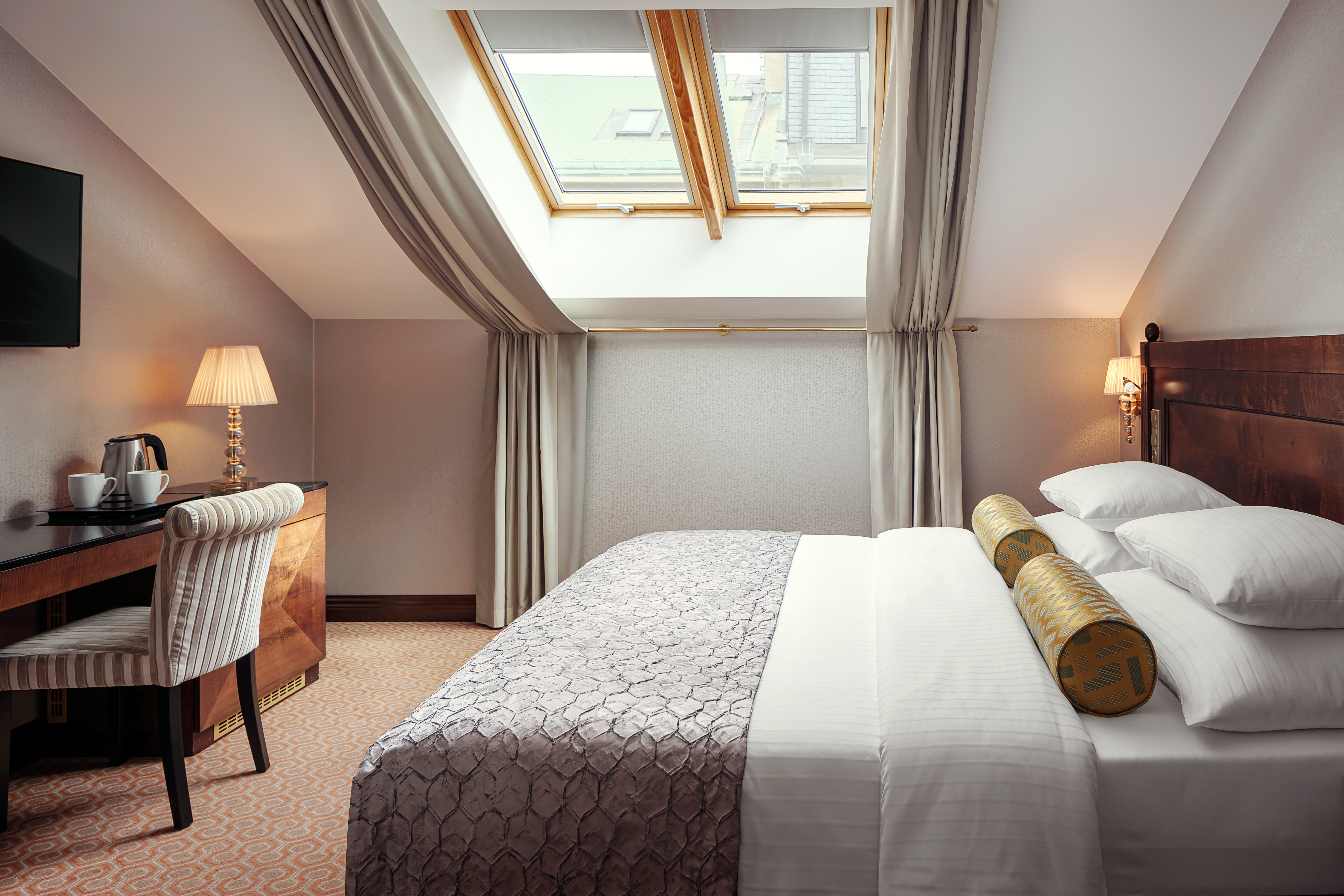 Double or Twin Deluxe