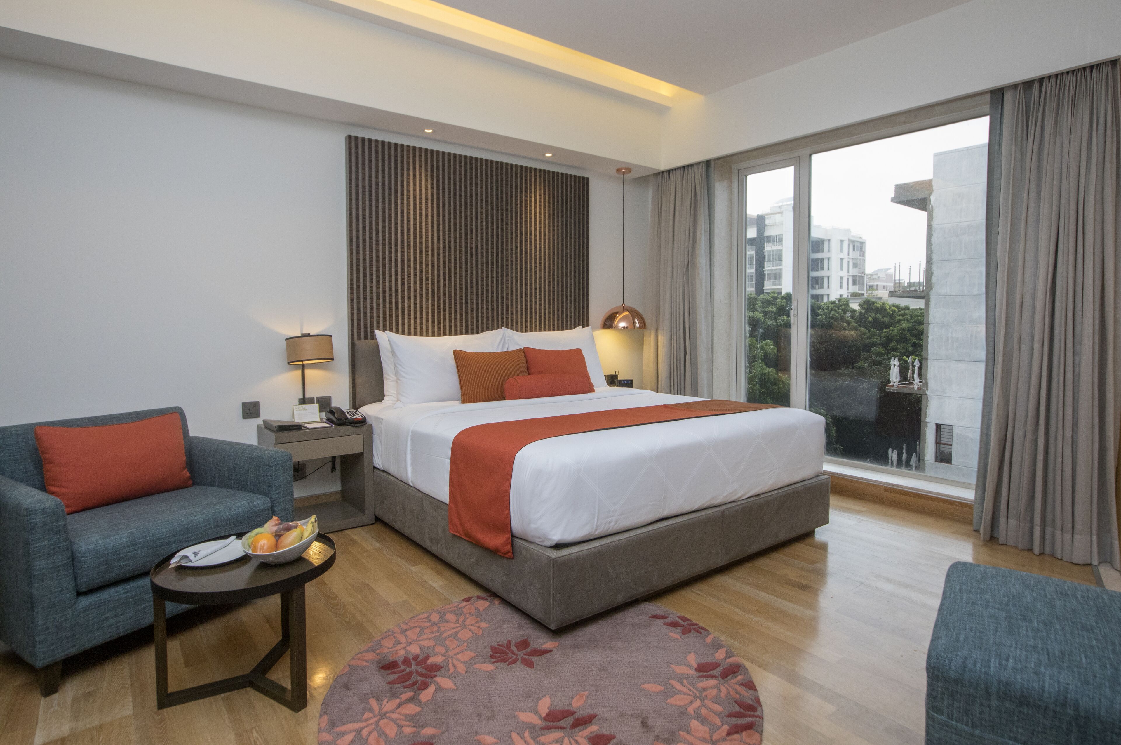 Single Deluxe King Bed