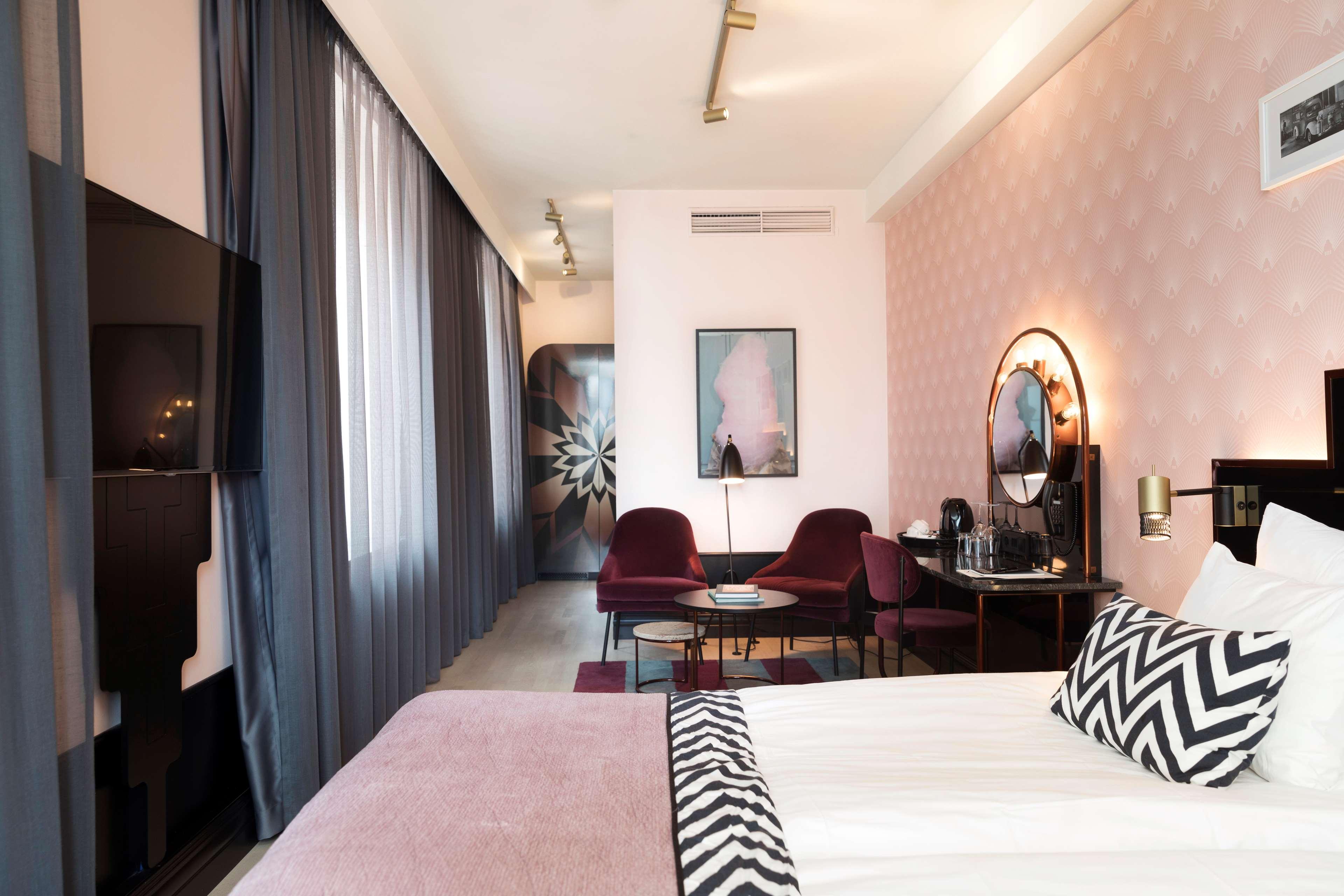 Double King Size Bed