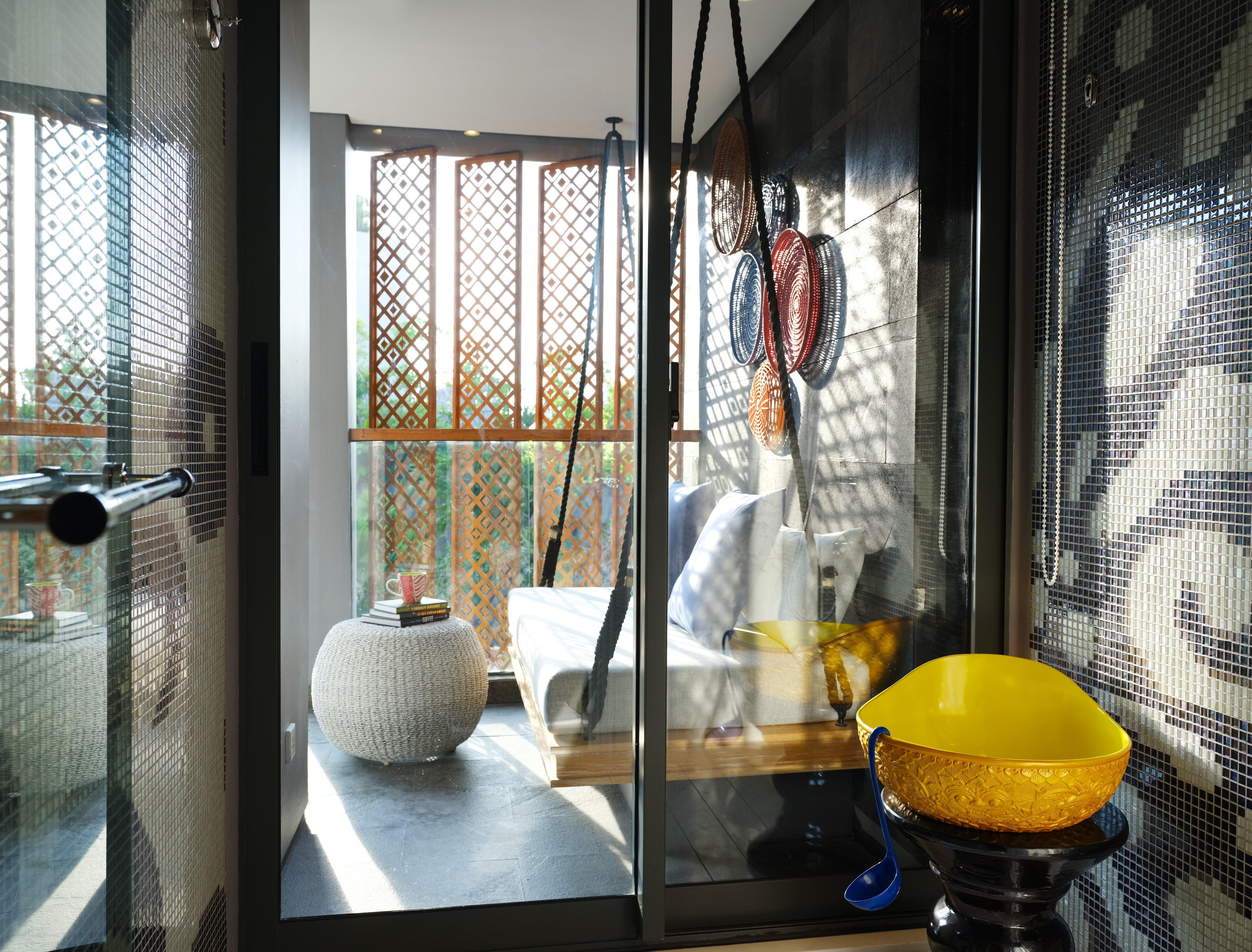 Double Garden View King Bed