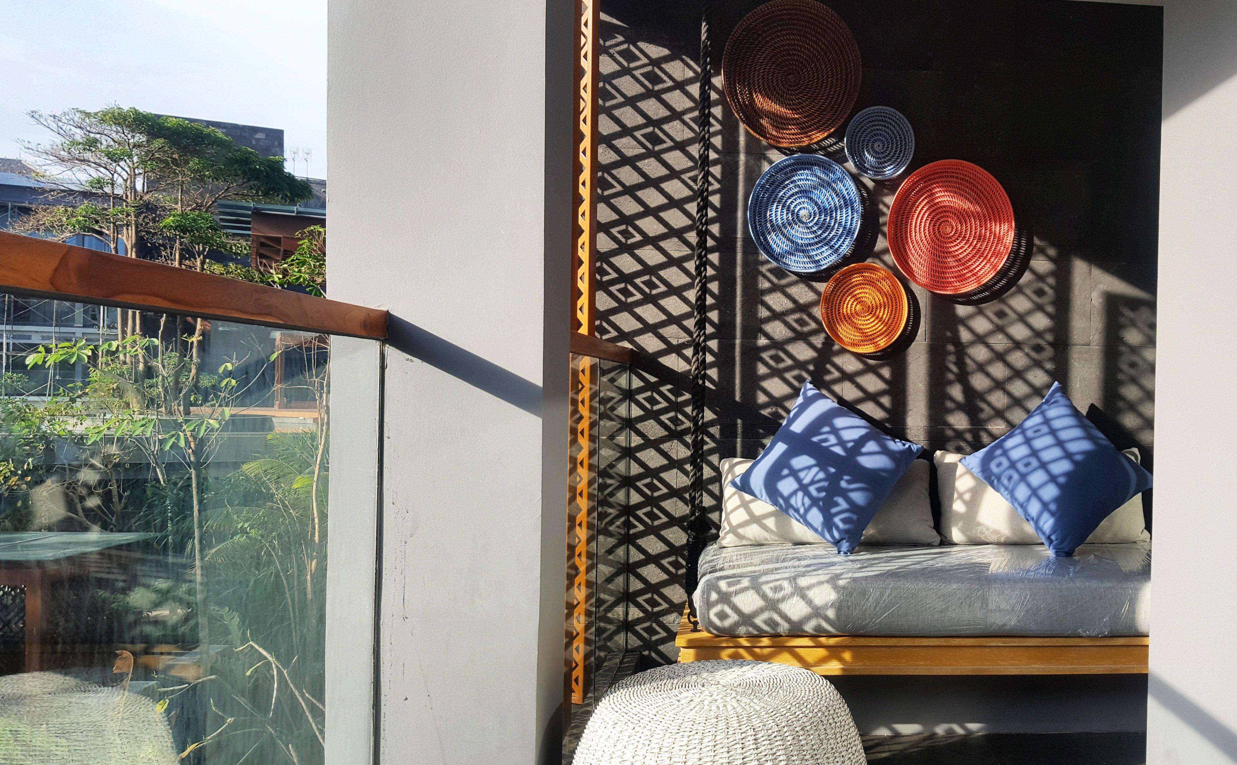 Double Garden View King Bed