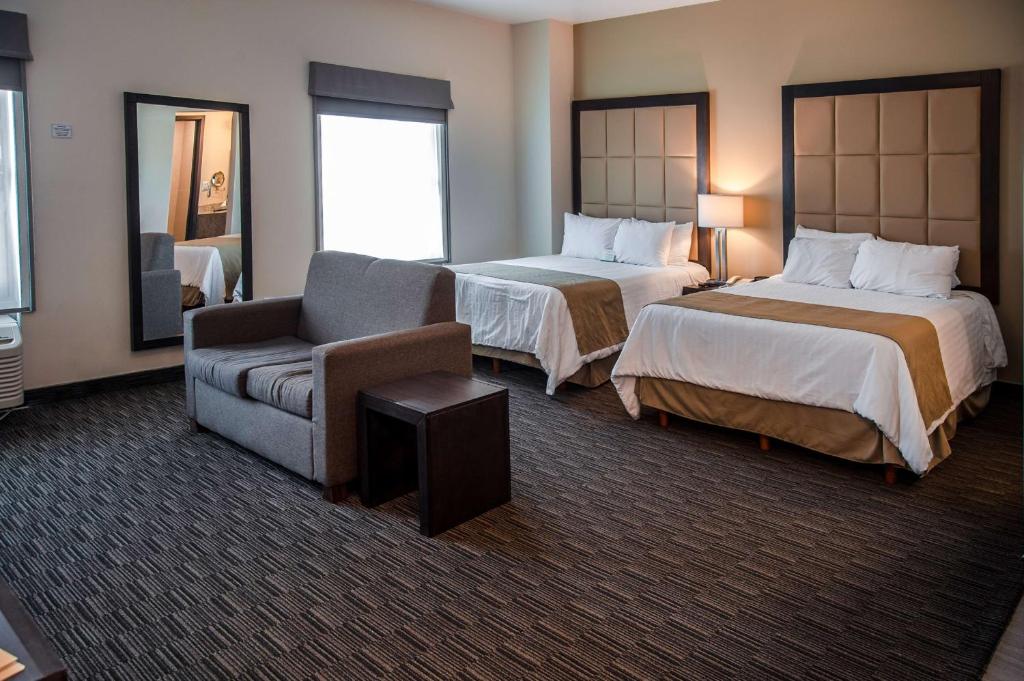 Suite Two Queen Beds