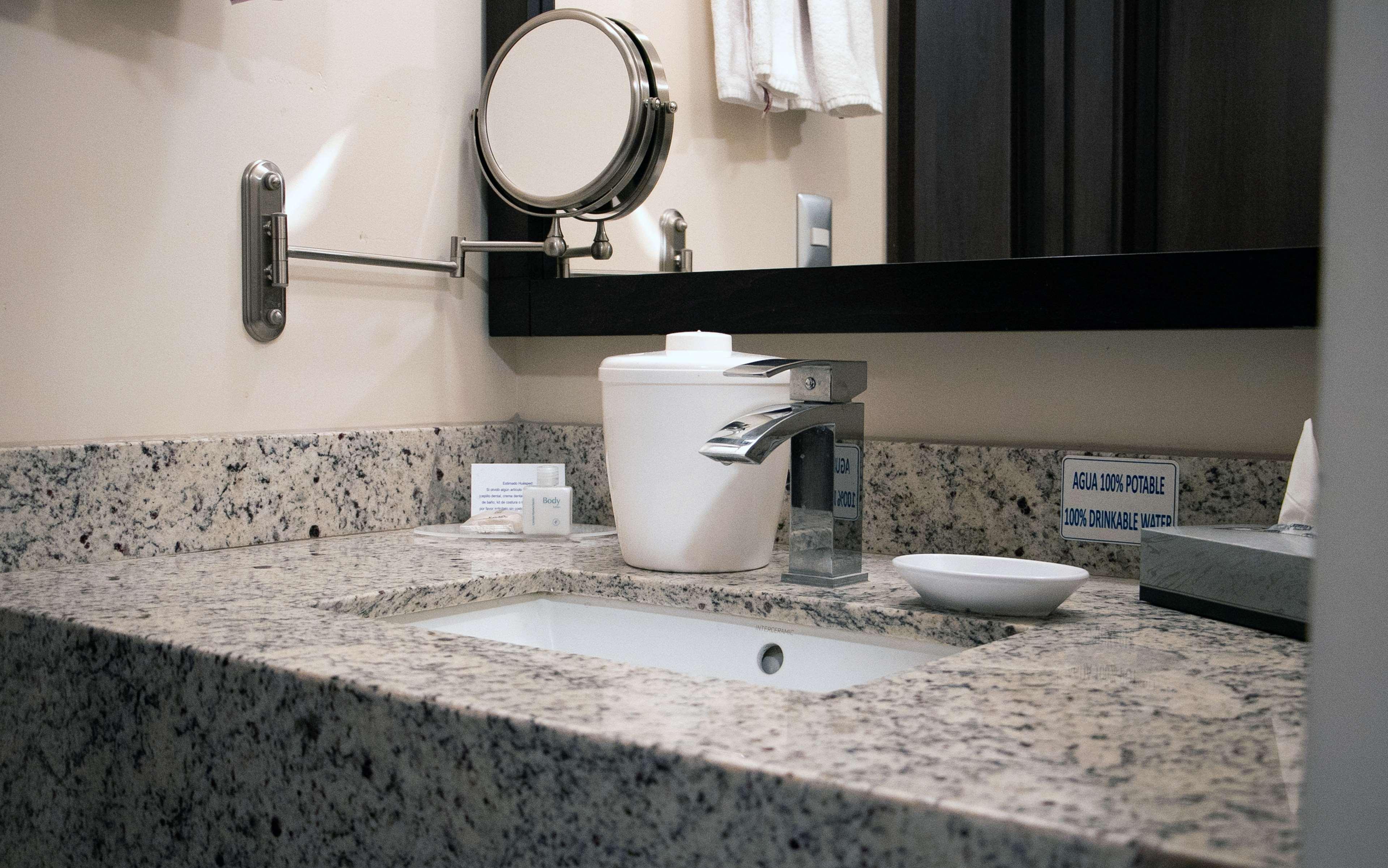 Suite Two Queen Beds