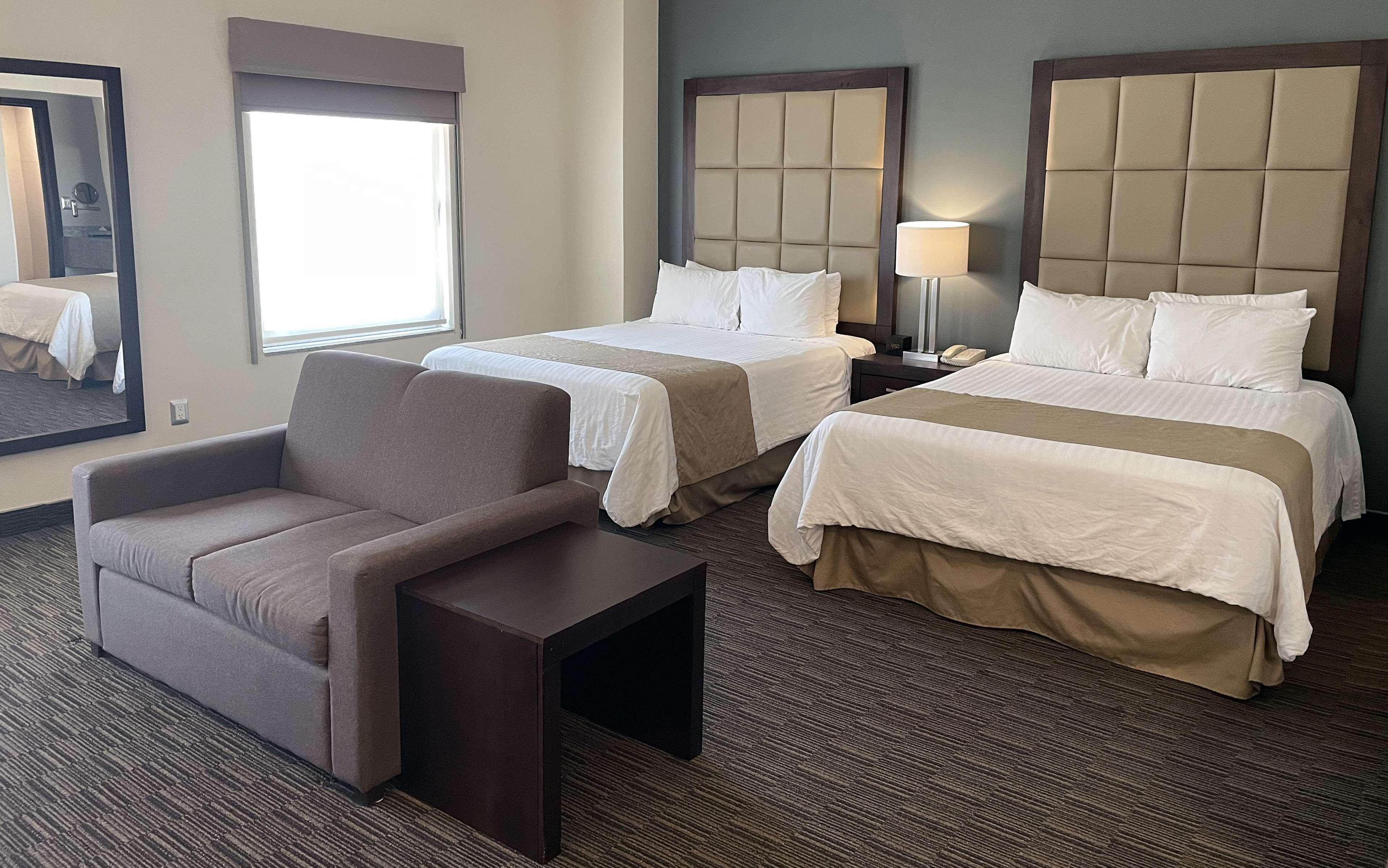 Suite Two Queen Beds