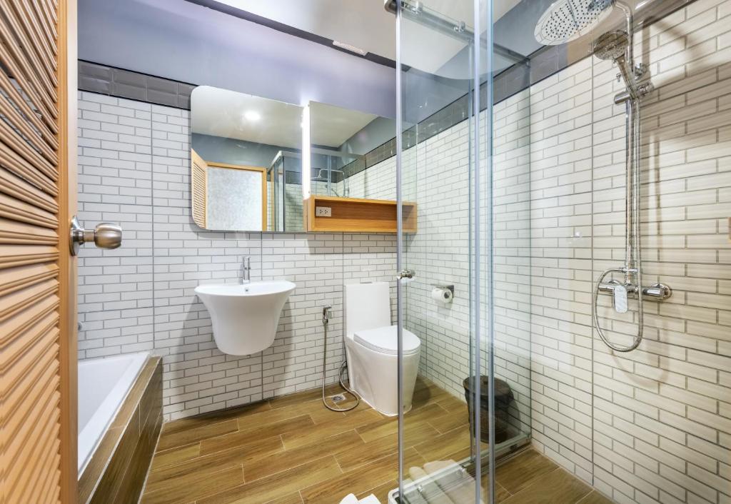 Double Deluxe King Bed