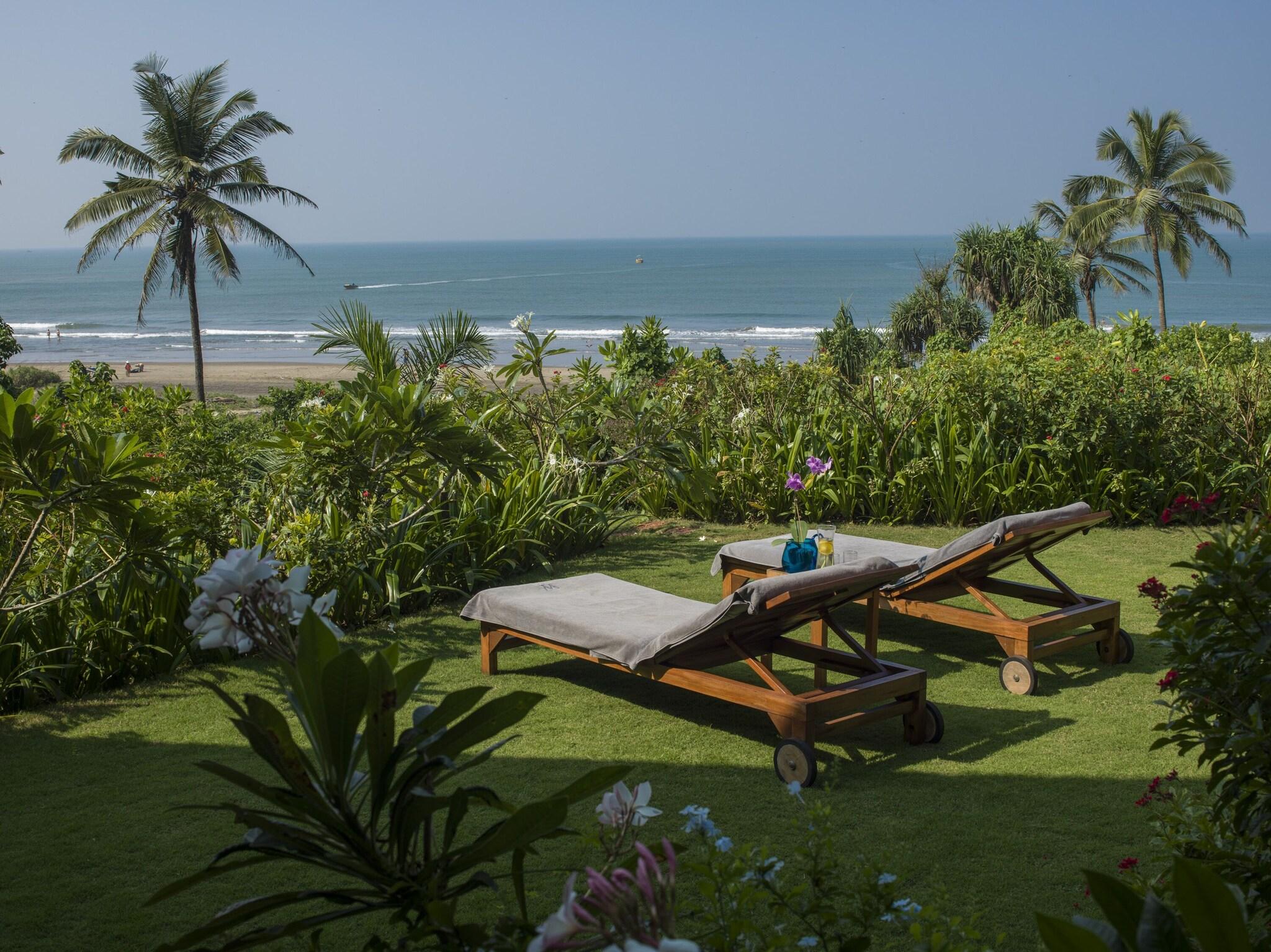 Chalet Sea View King Bed