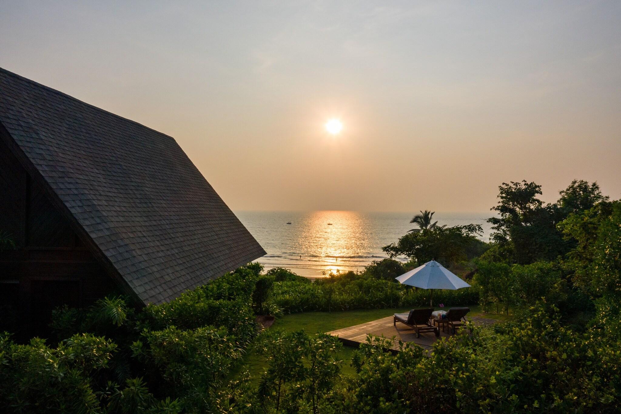 Chalet Sea View King Bed