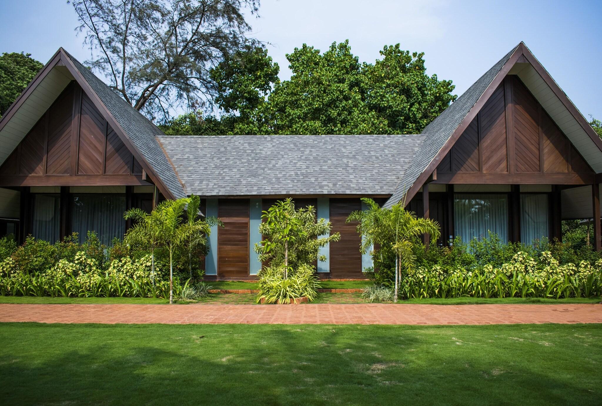 Chalet Garden View King Bed