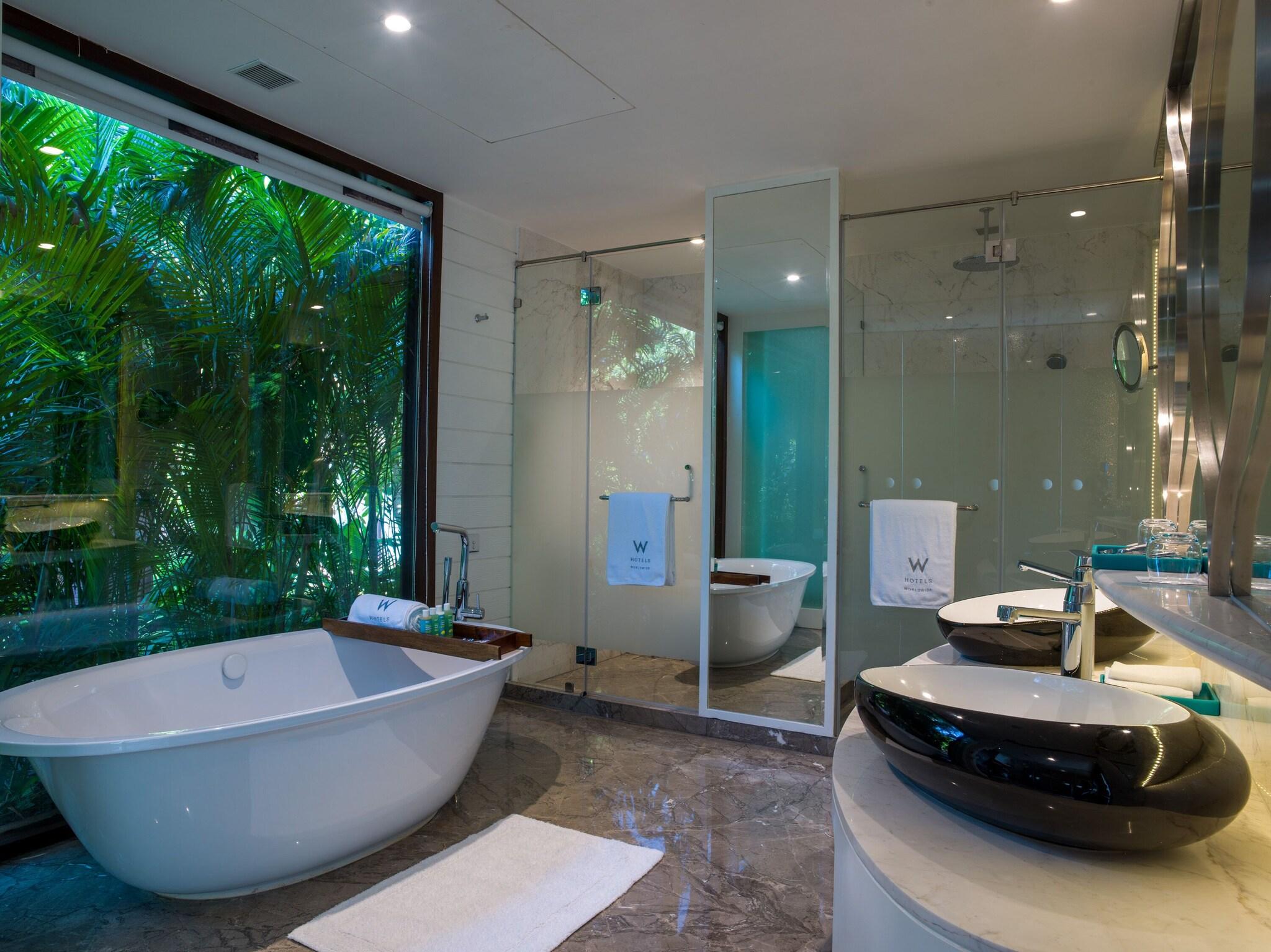 Chalet Sea View King Bed