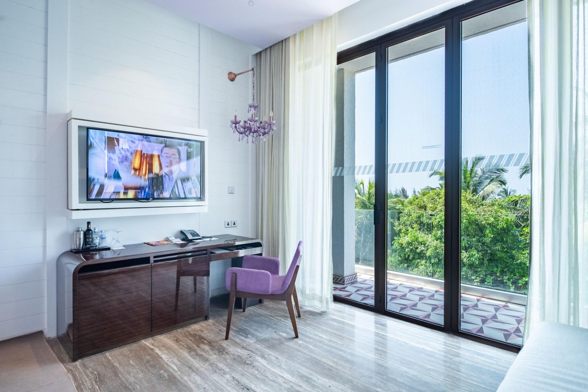 Chalet Sea View King Bed