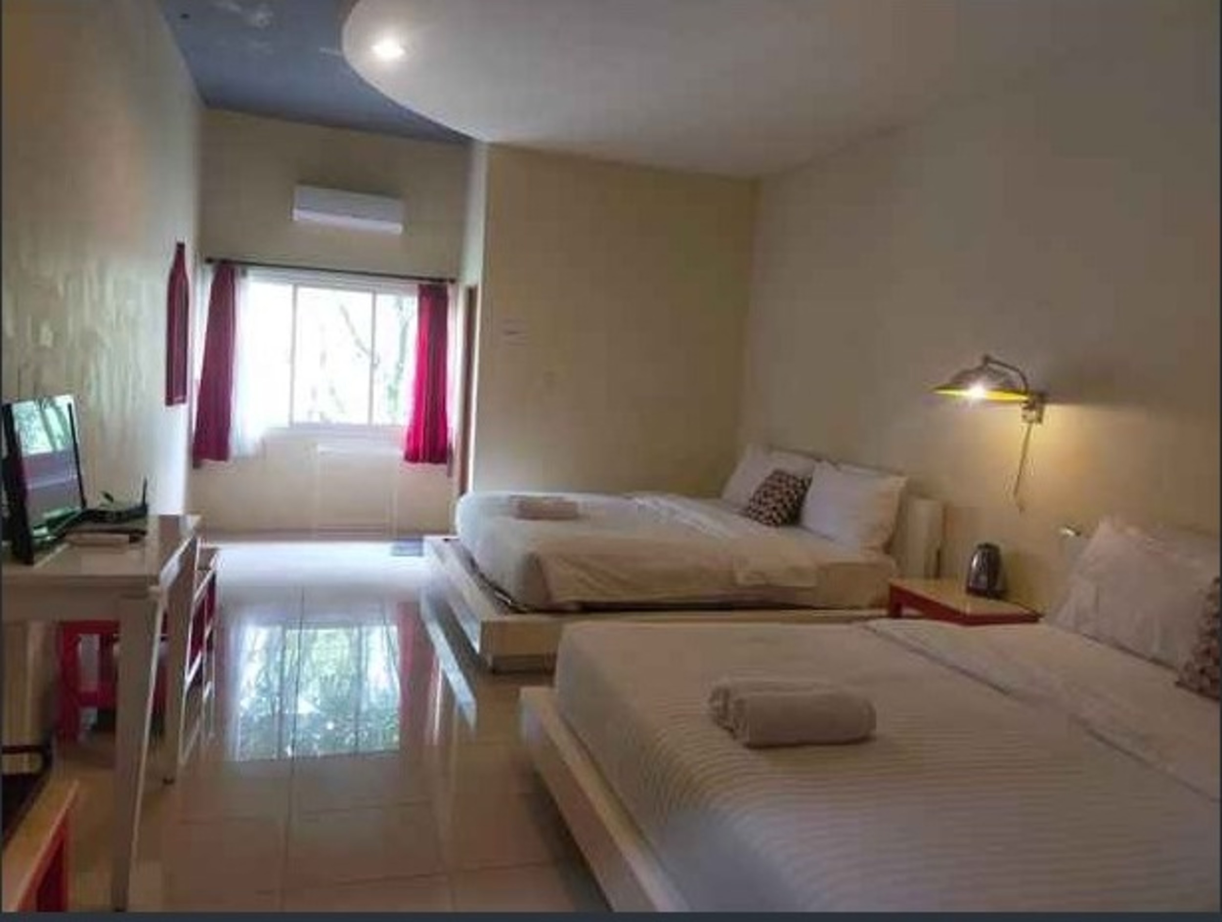 Double Queen Size Bed