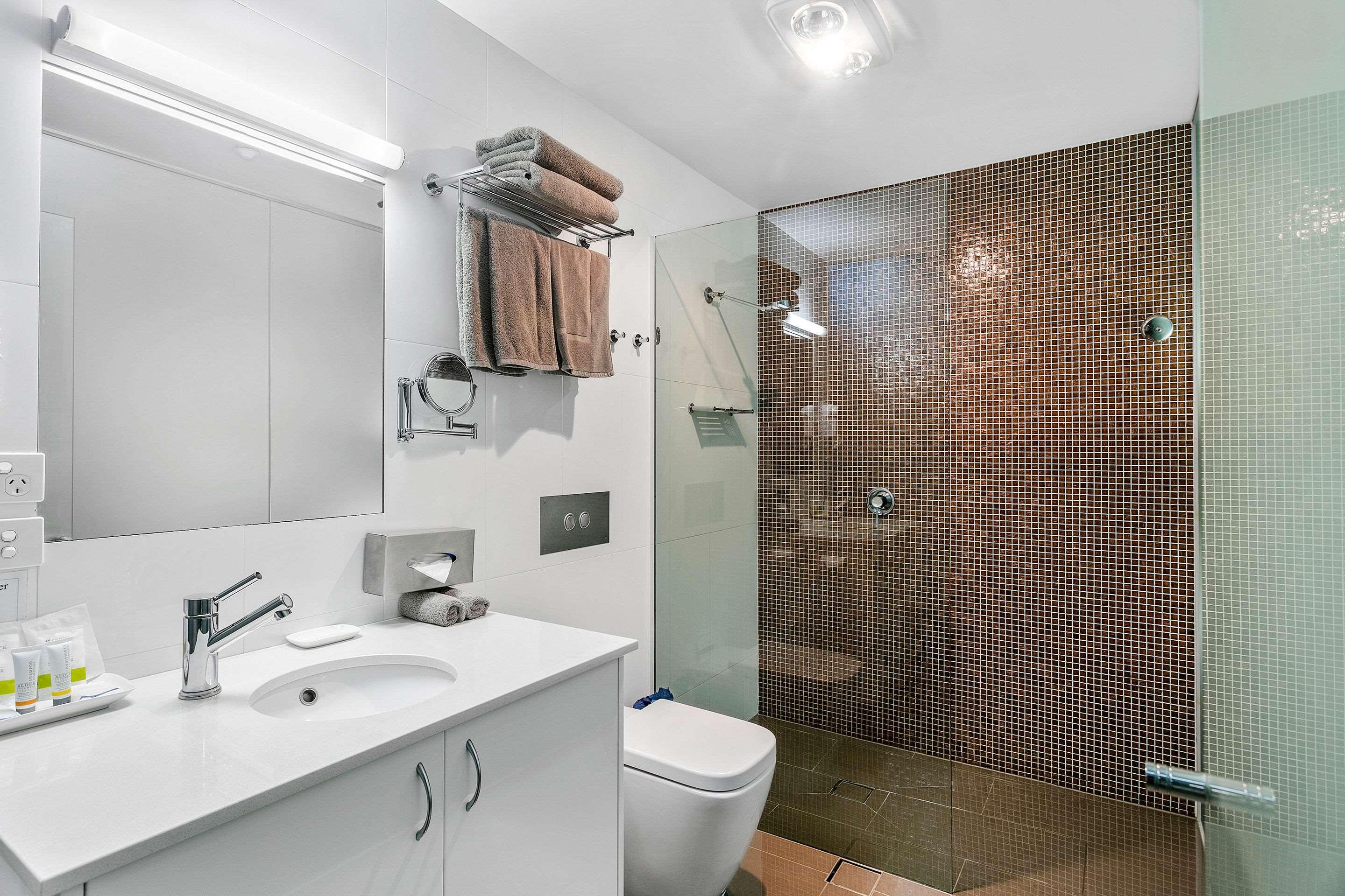 Double King Bed Non Smoking