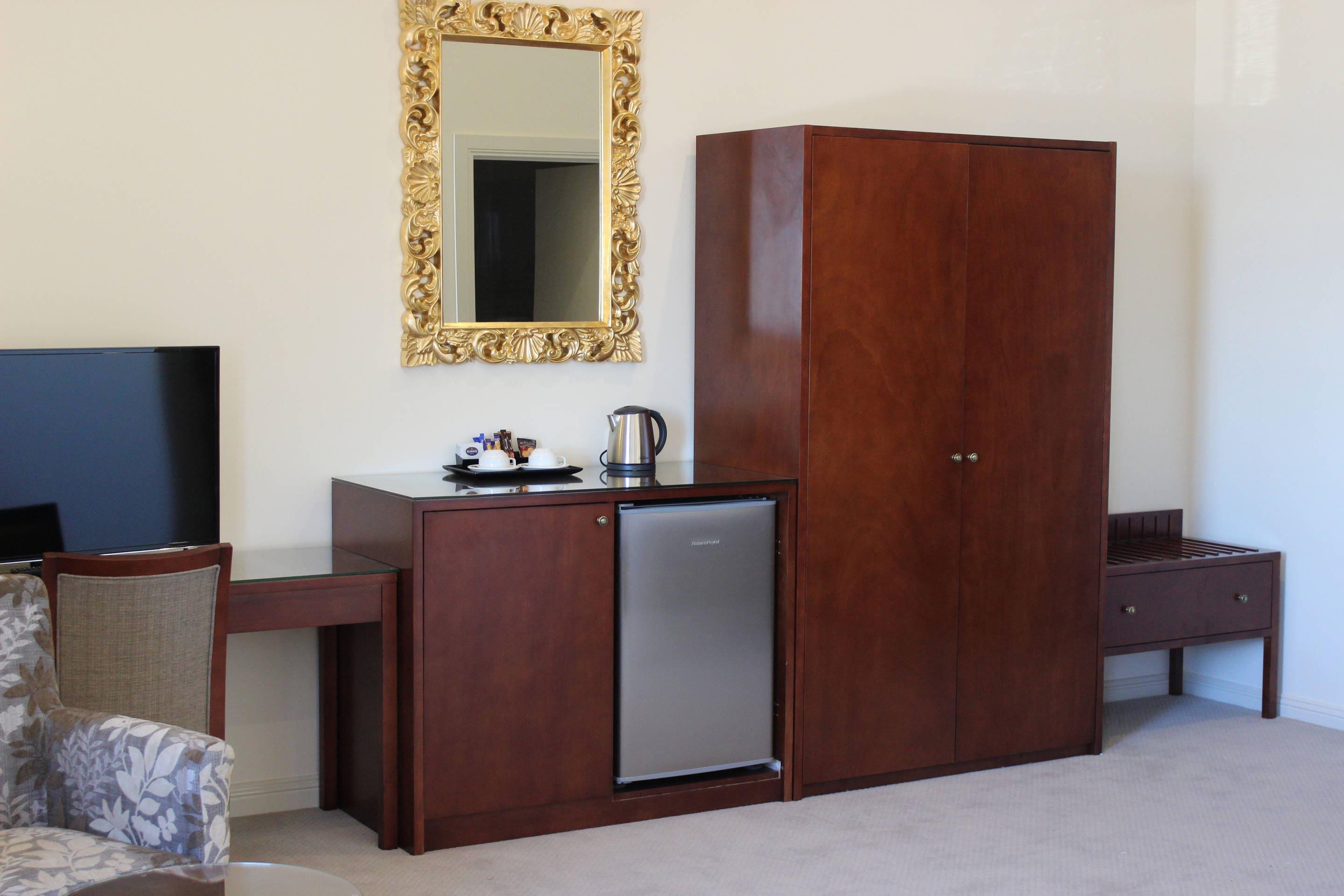 Double Queen Bed Non Smoking