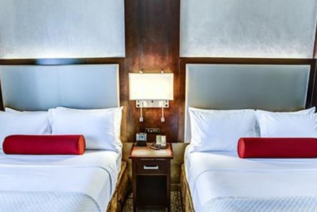 Suite Two Queen Beds Non Smoking