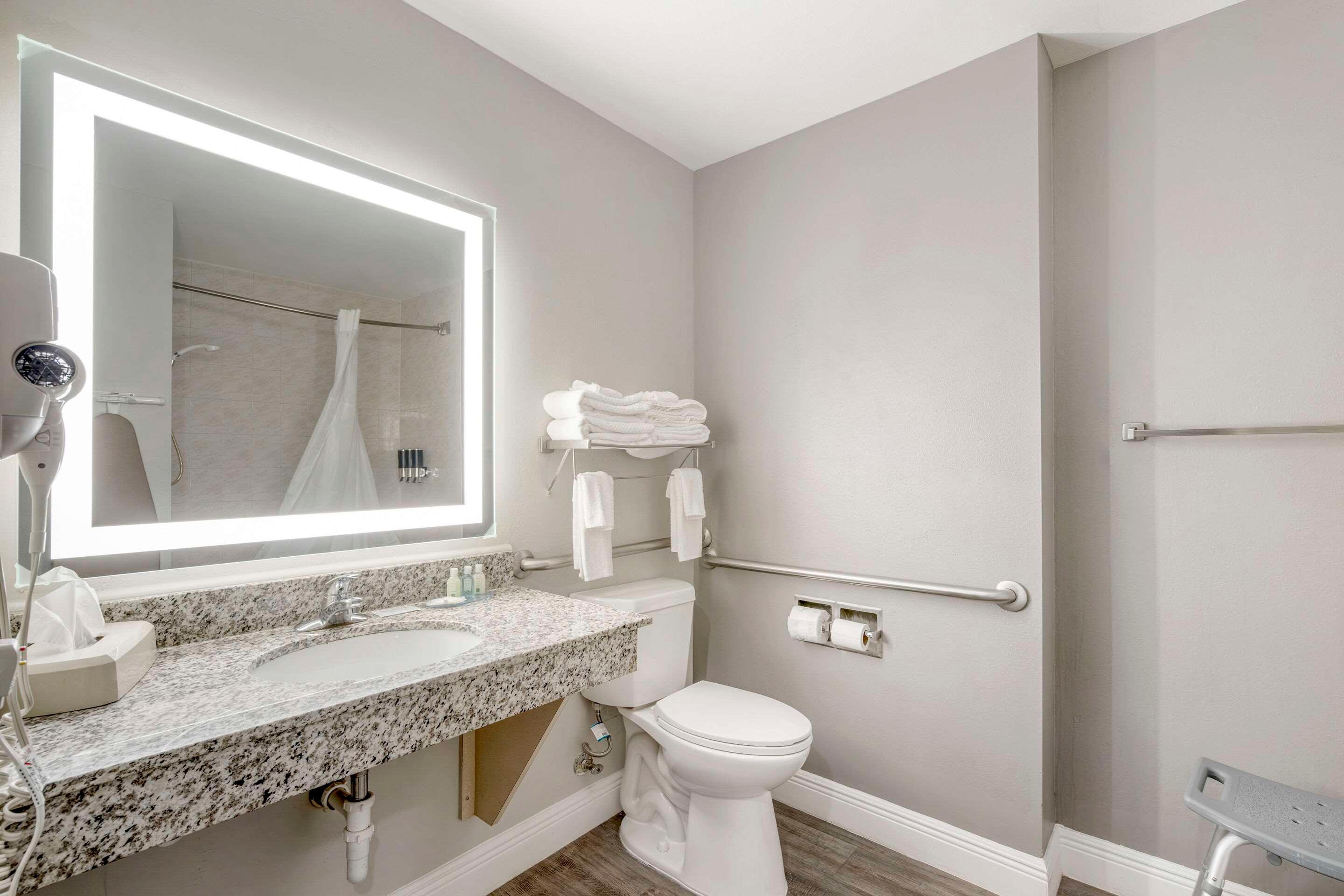 Double Two Queen Beds Non Smoking