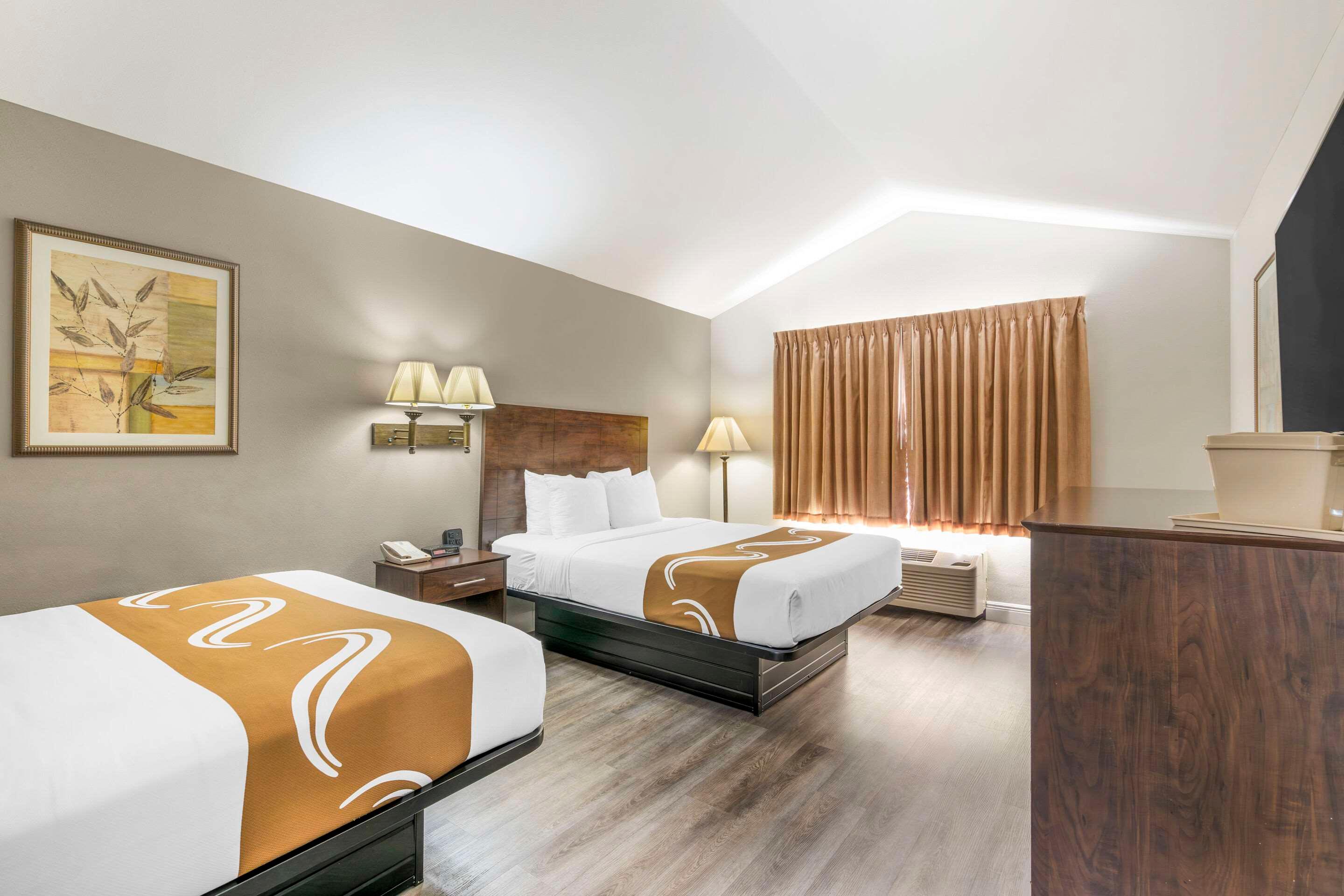 Double Two Queen Beds Non Smoking