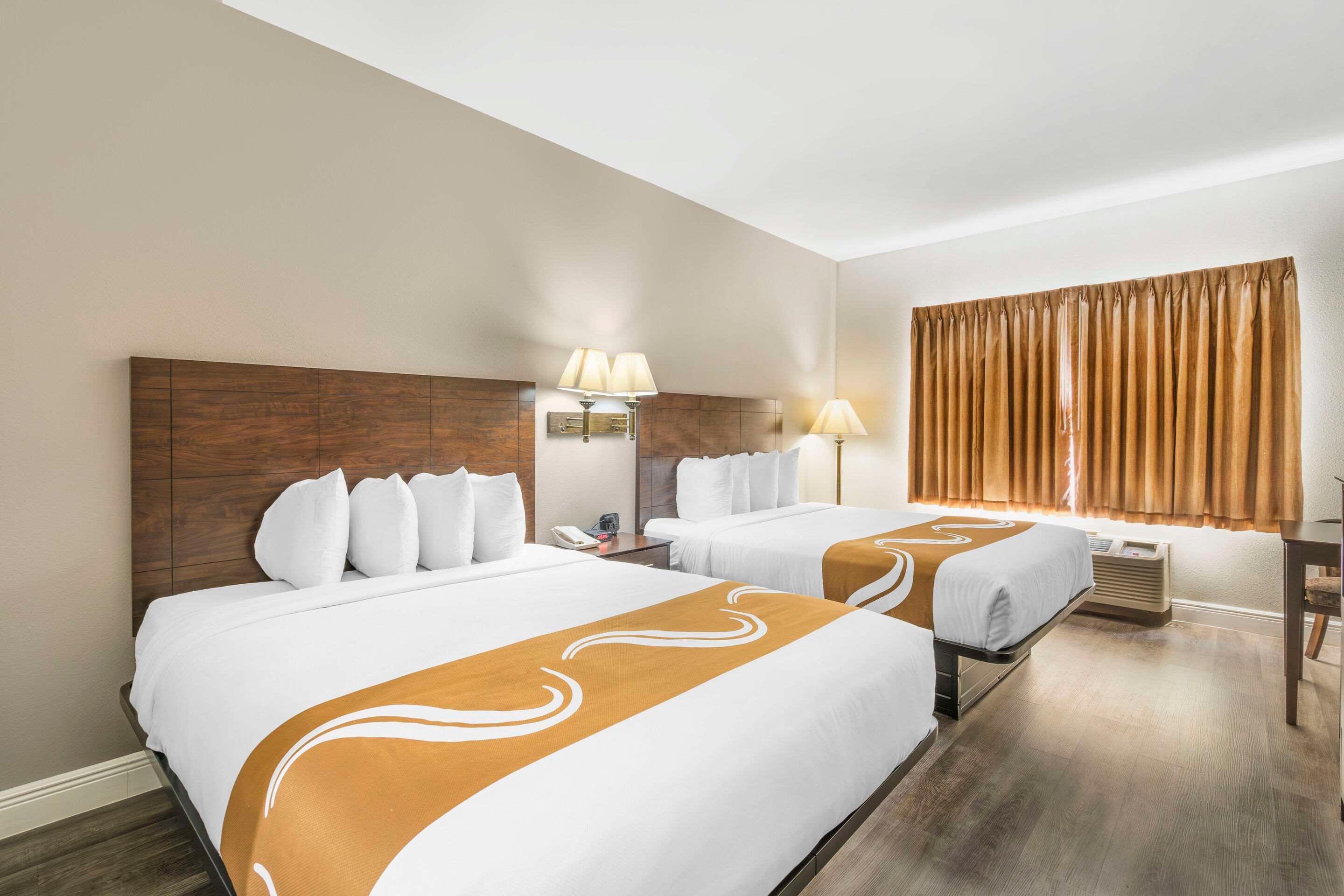 Quadruple Two Queen Beds Non Smoking