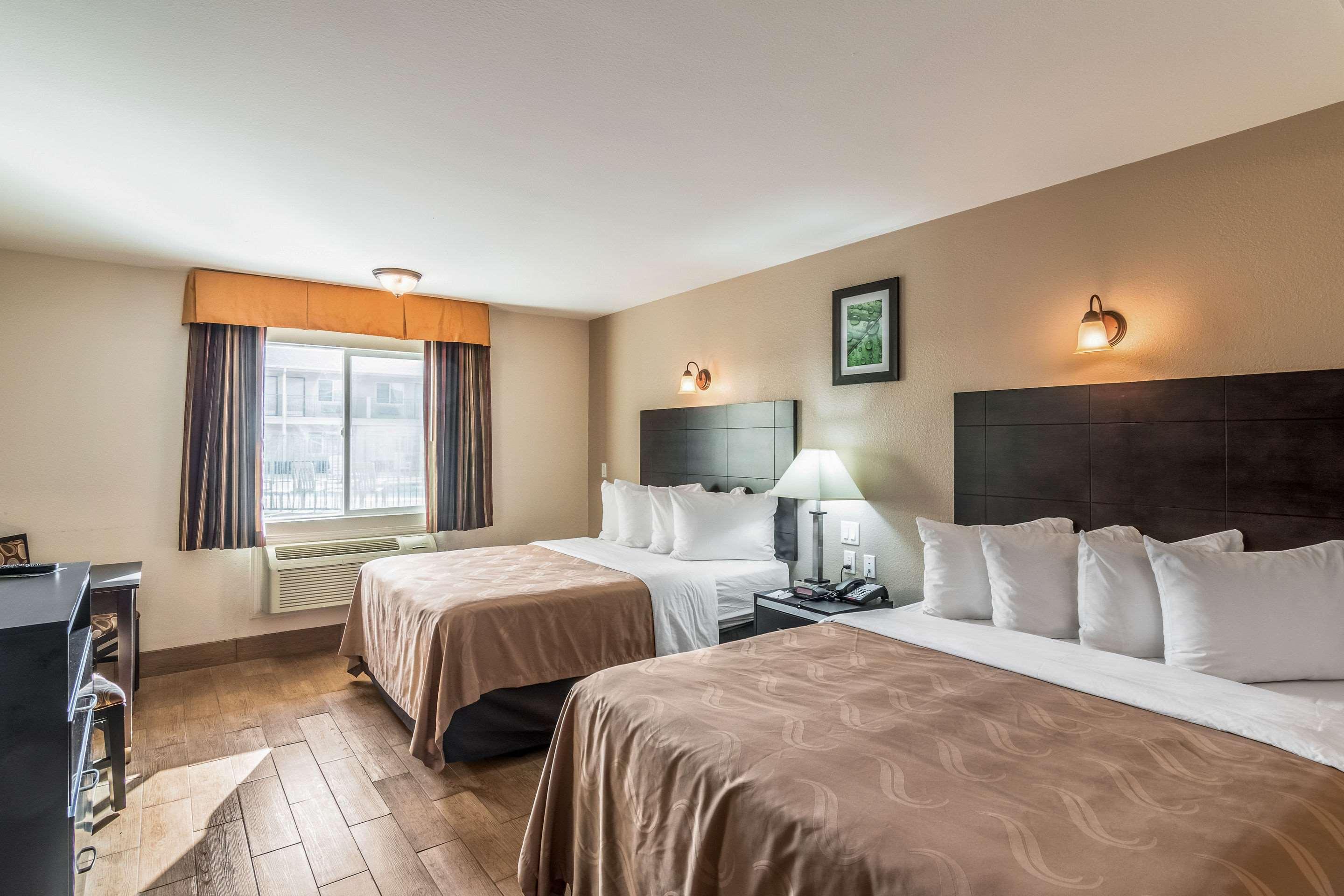 Suite Two Queen Beds Non Smoking