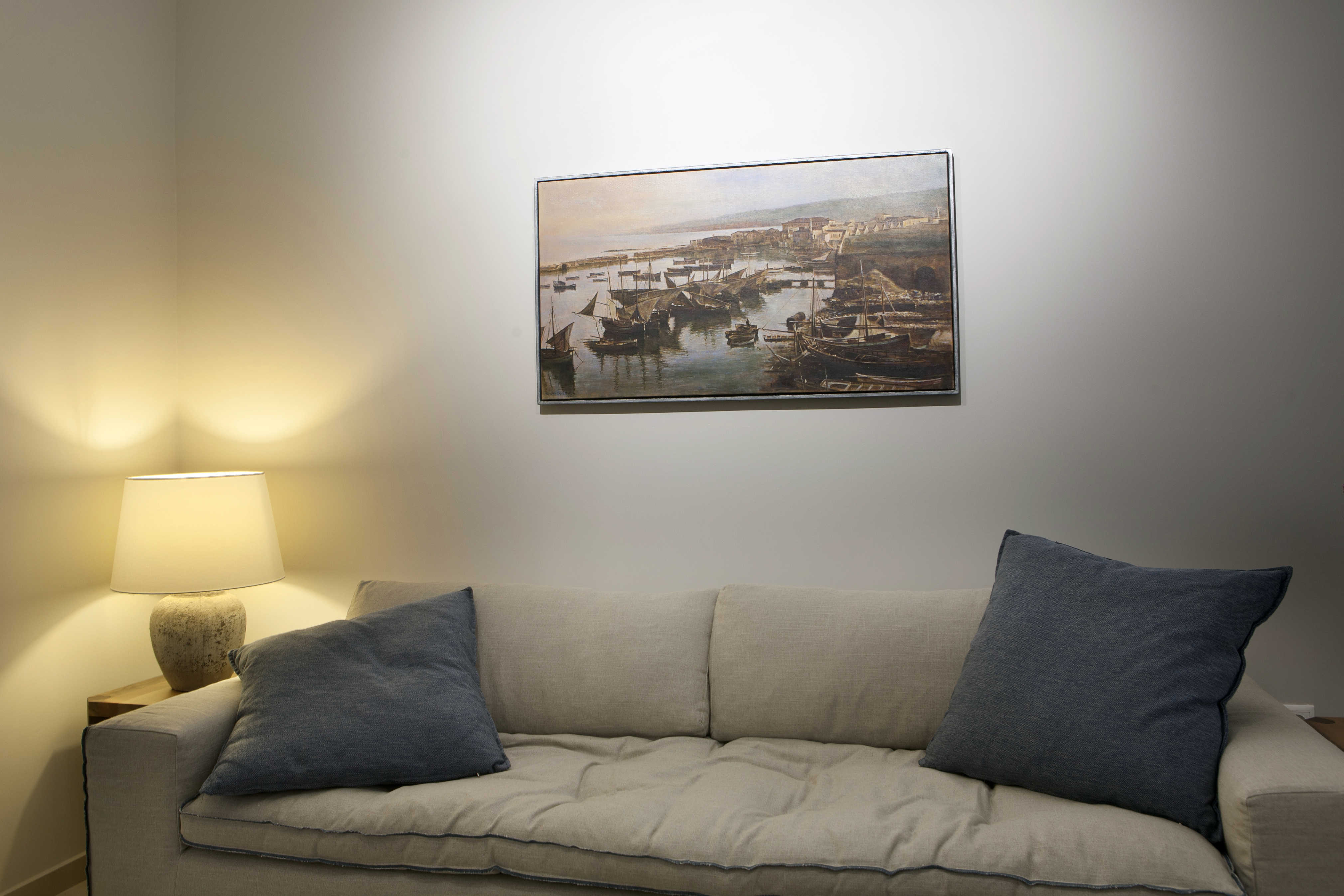 Apartment One Bedroom Two Bathrooms