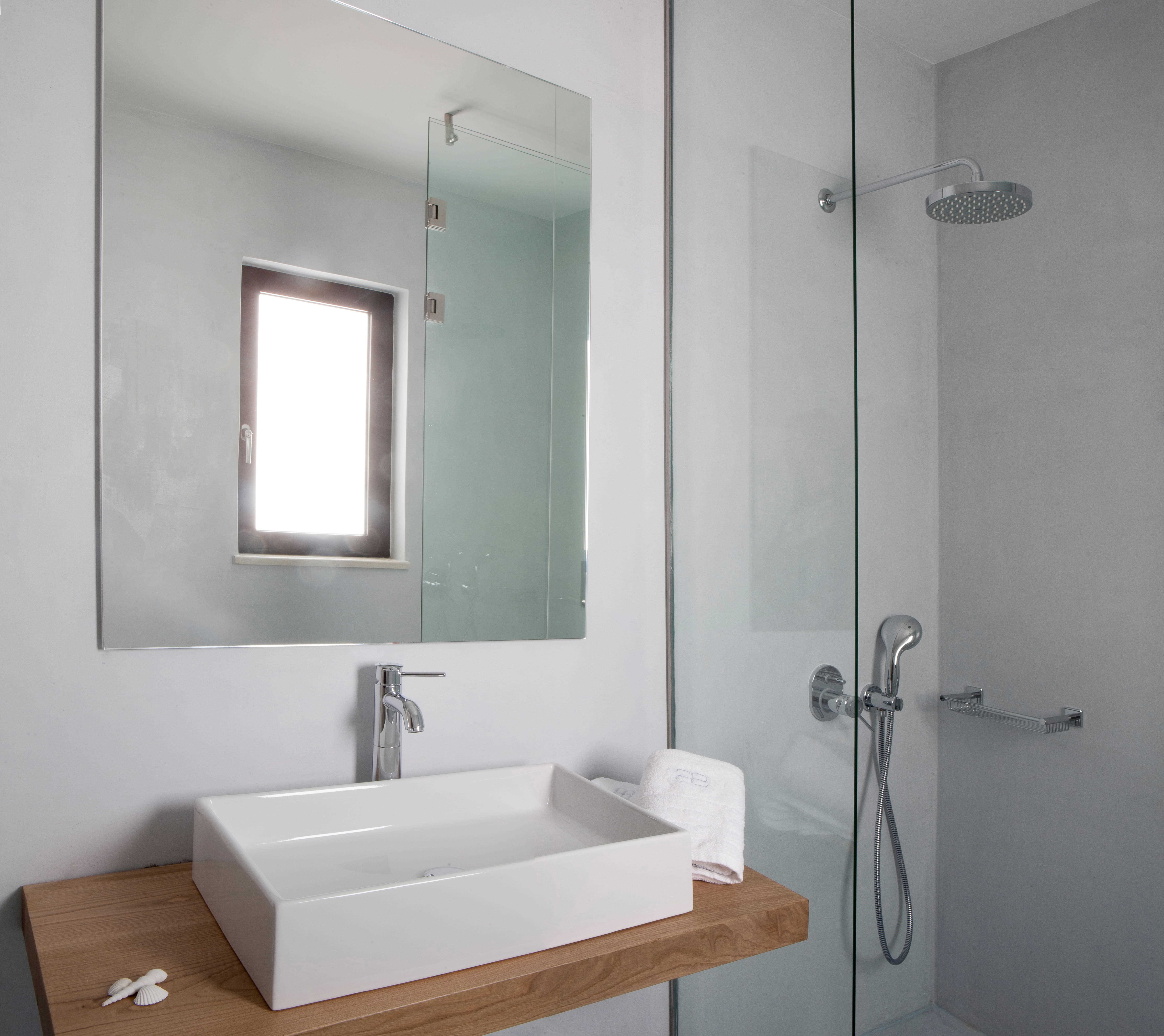 Apartment One Bedroom Two Bathrooms