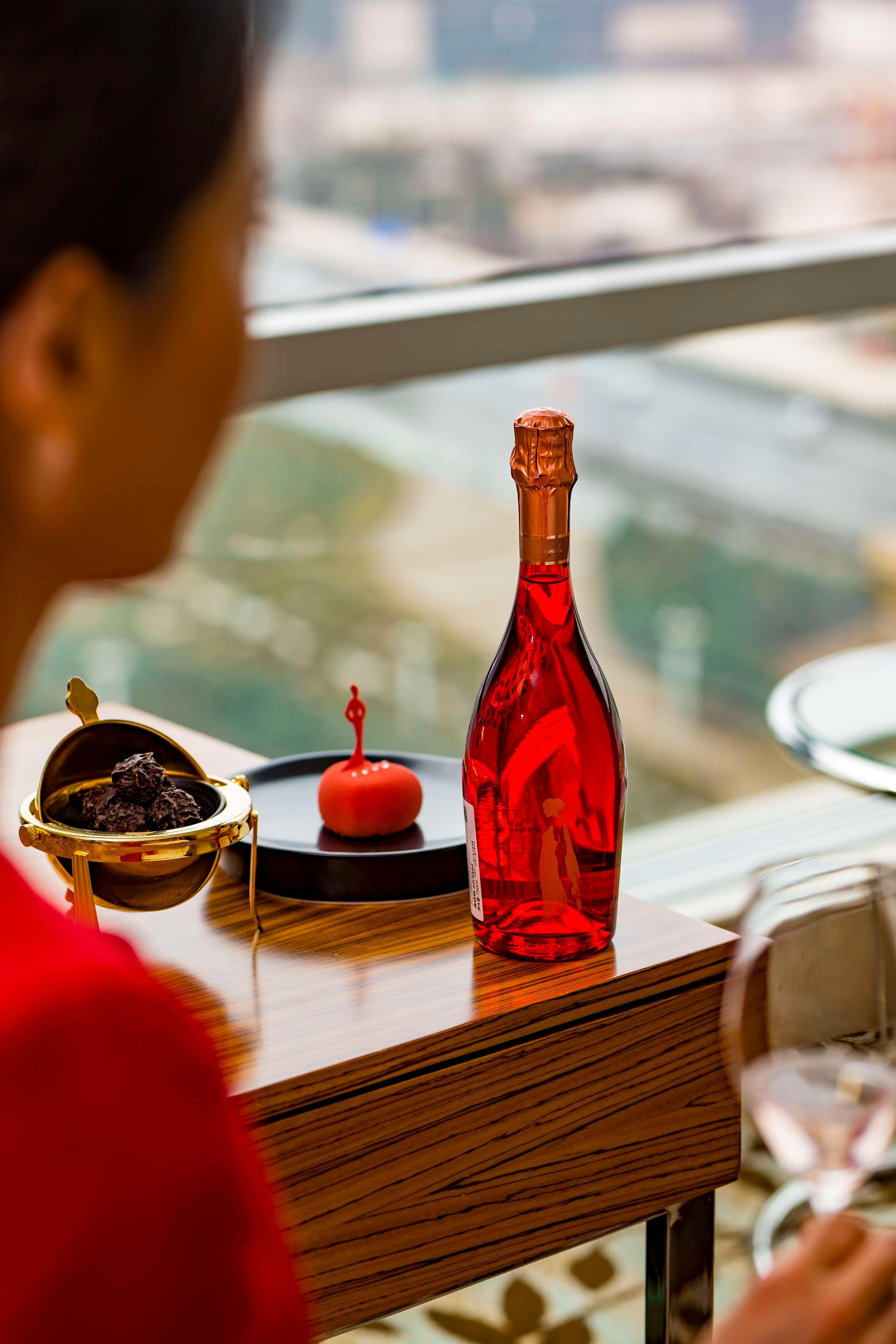 Double Deluxe City View King Bed