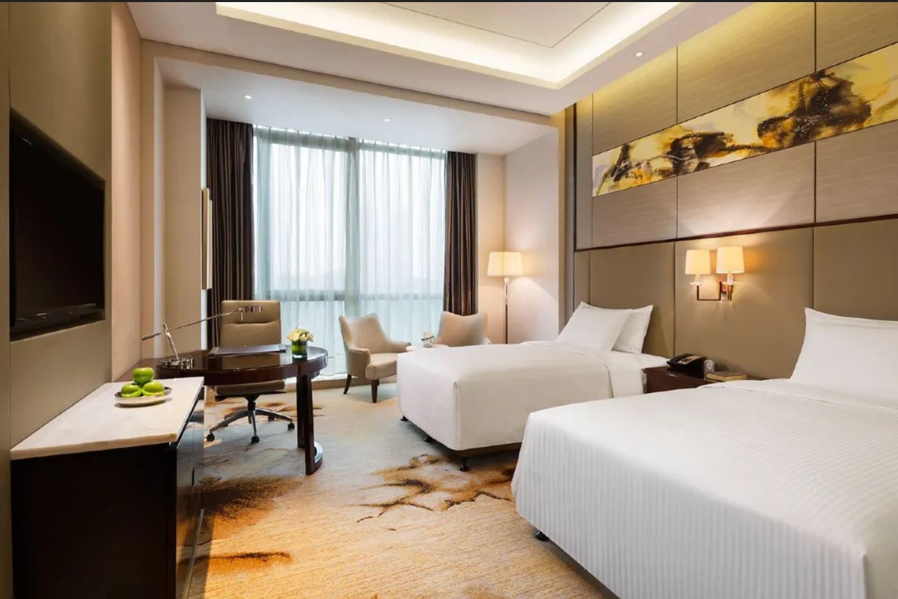 Twin Deluxe Superior