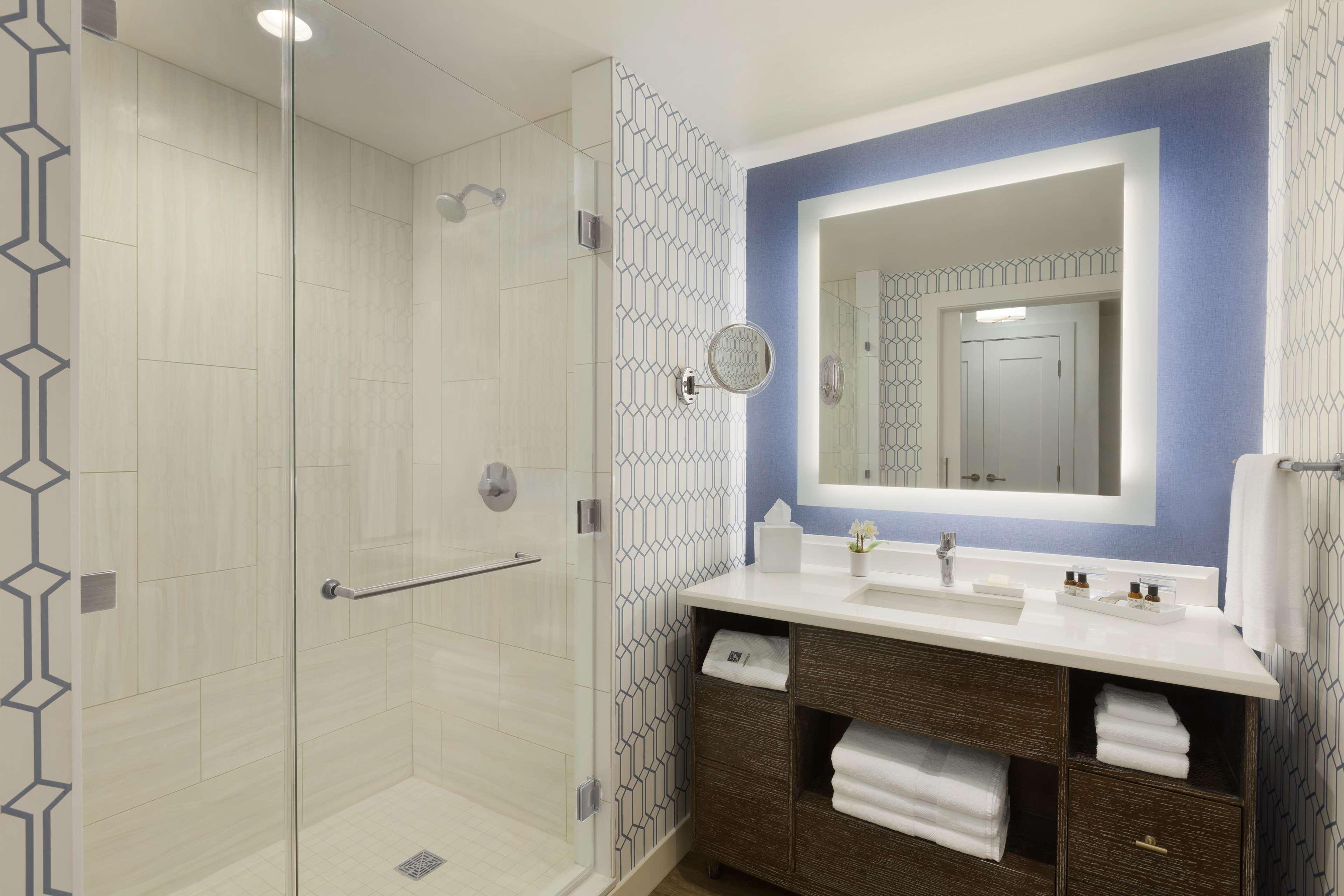 Junior Suite King Size Bed