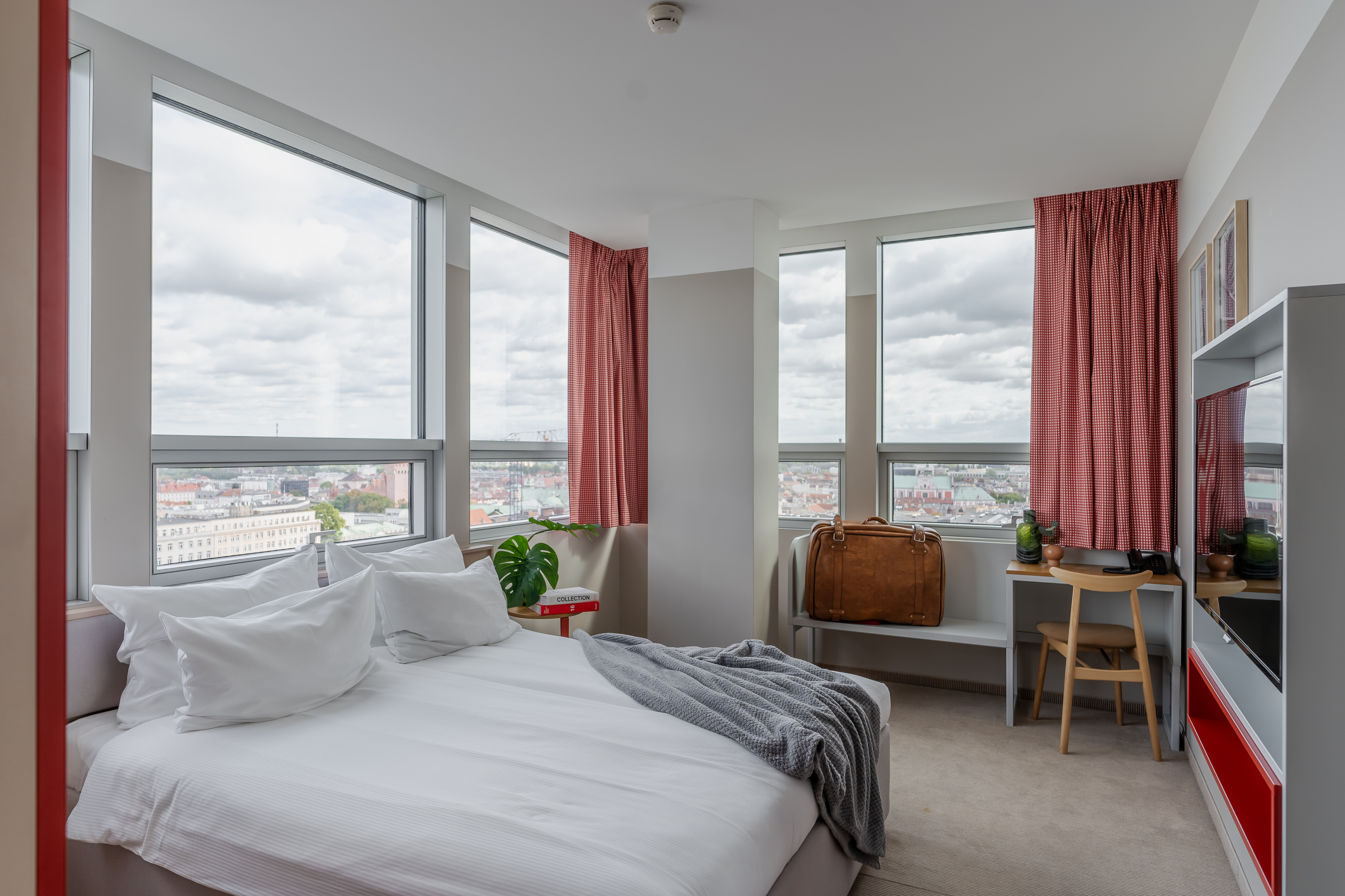 Double Superior with Views