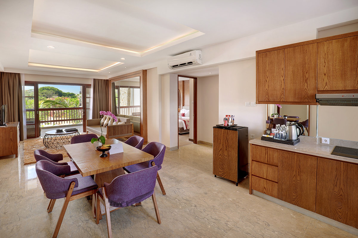 Family Room Garden View