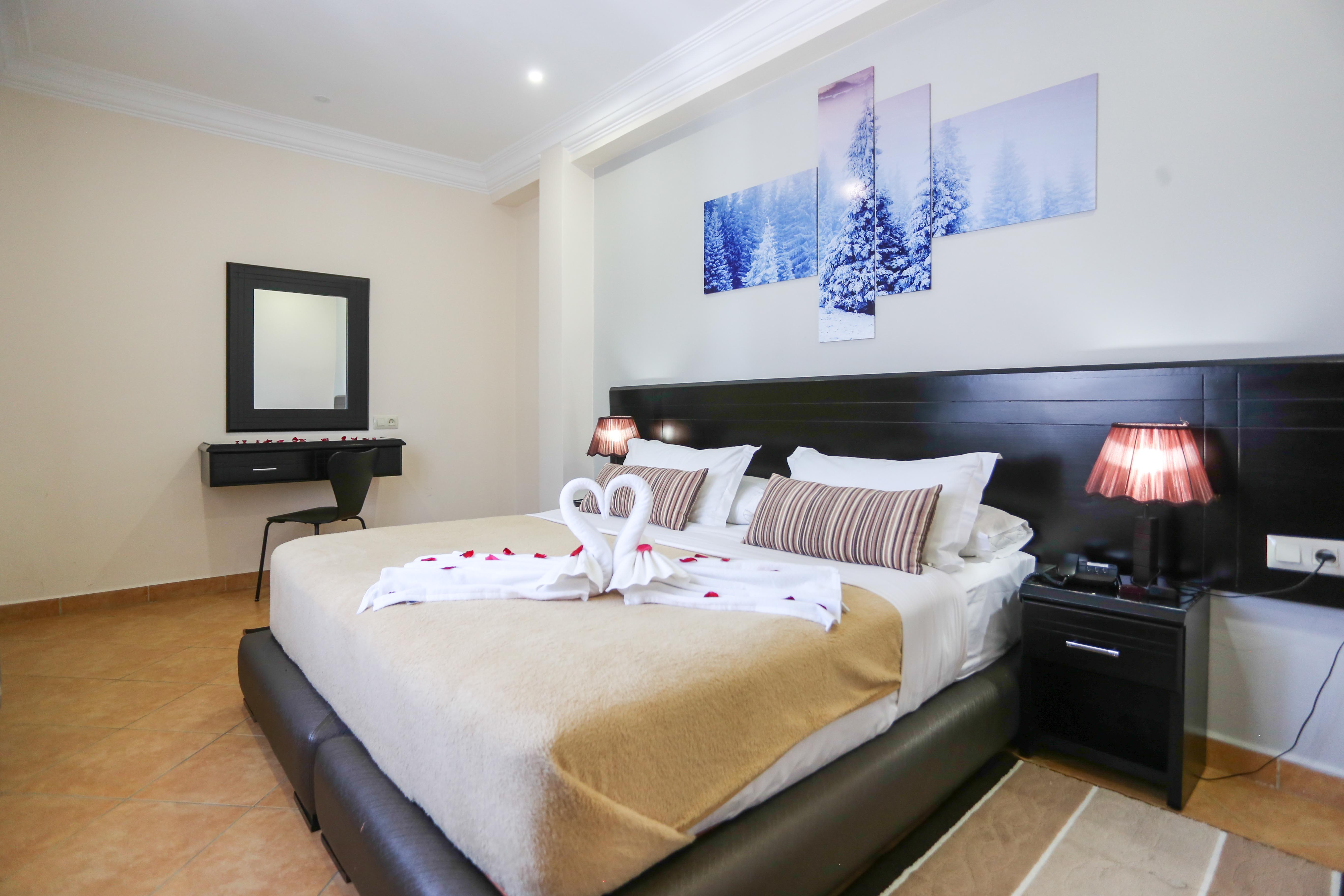 Double King Size Bed