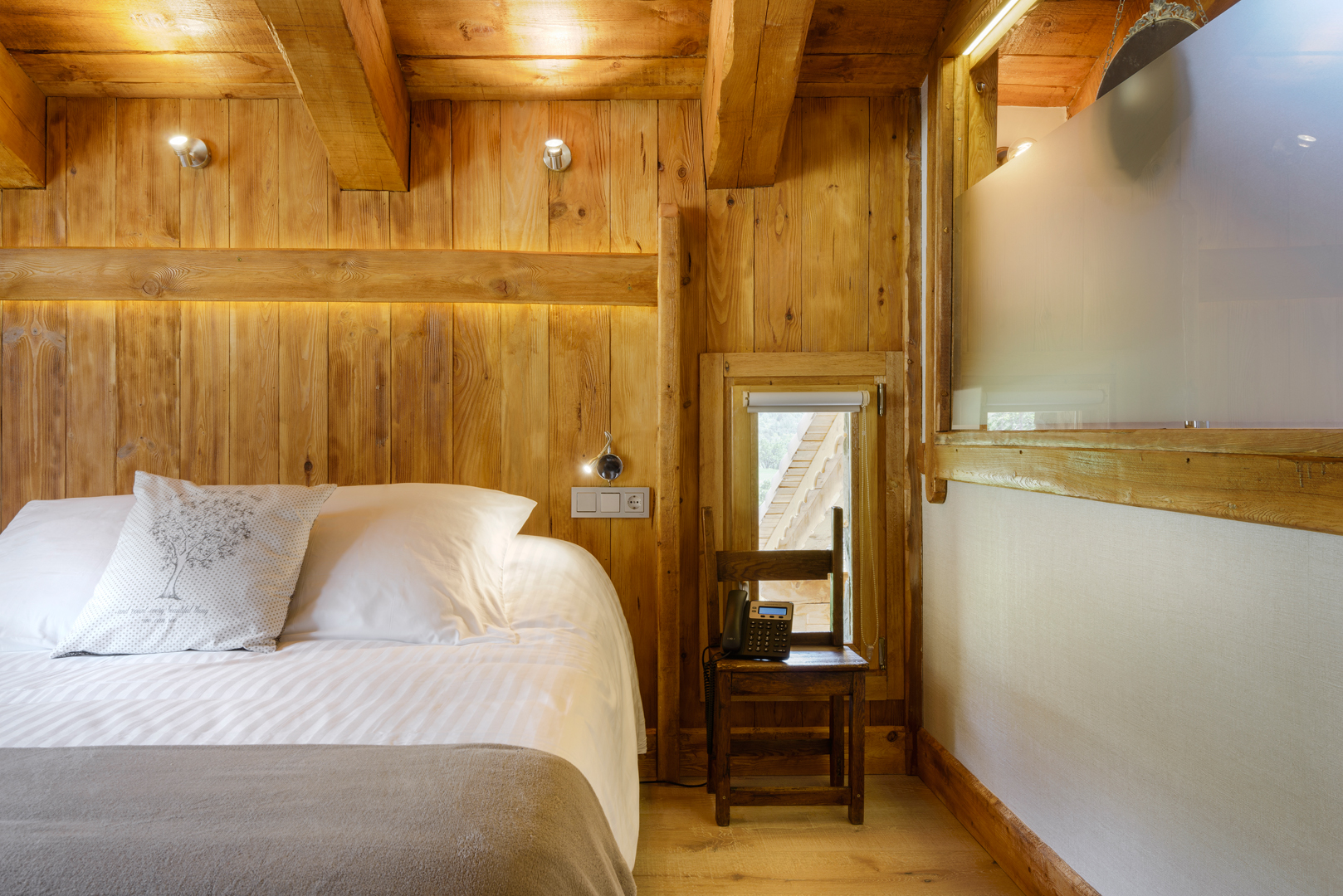 Double or Twin Standard