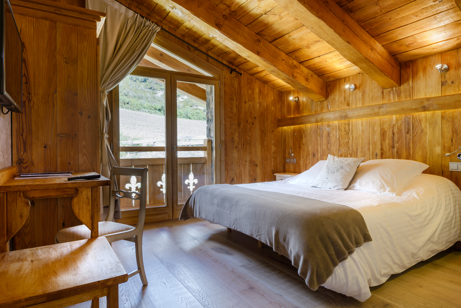 Double or Twin Standard