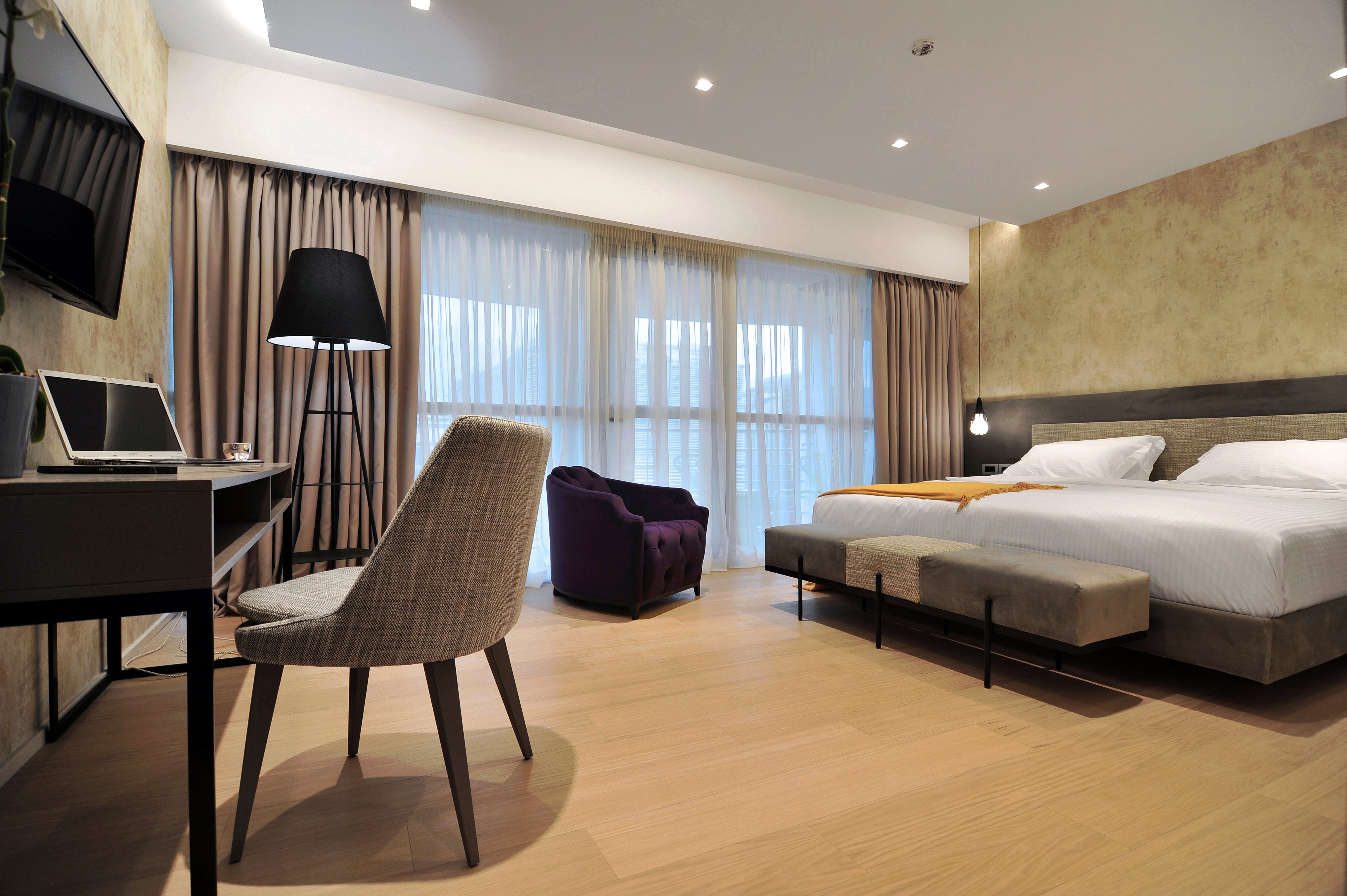 Double or Twin Executive