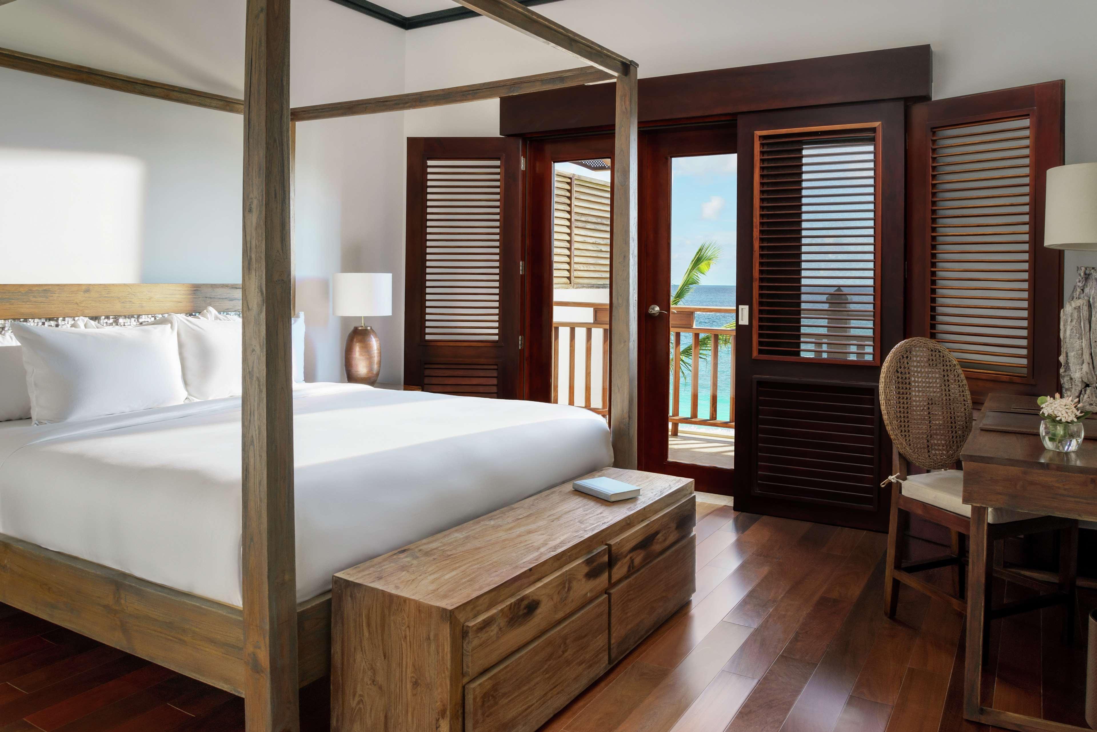 Room Deluxe Ocean View