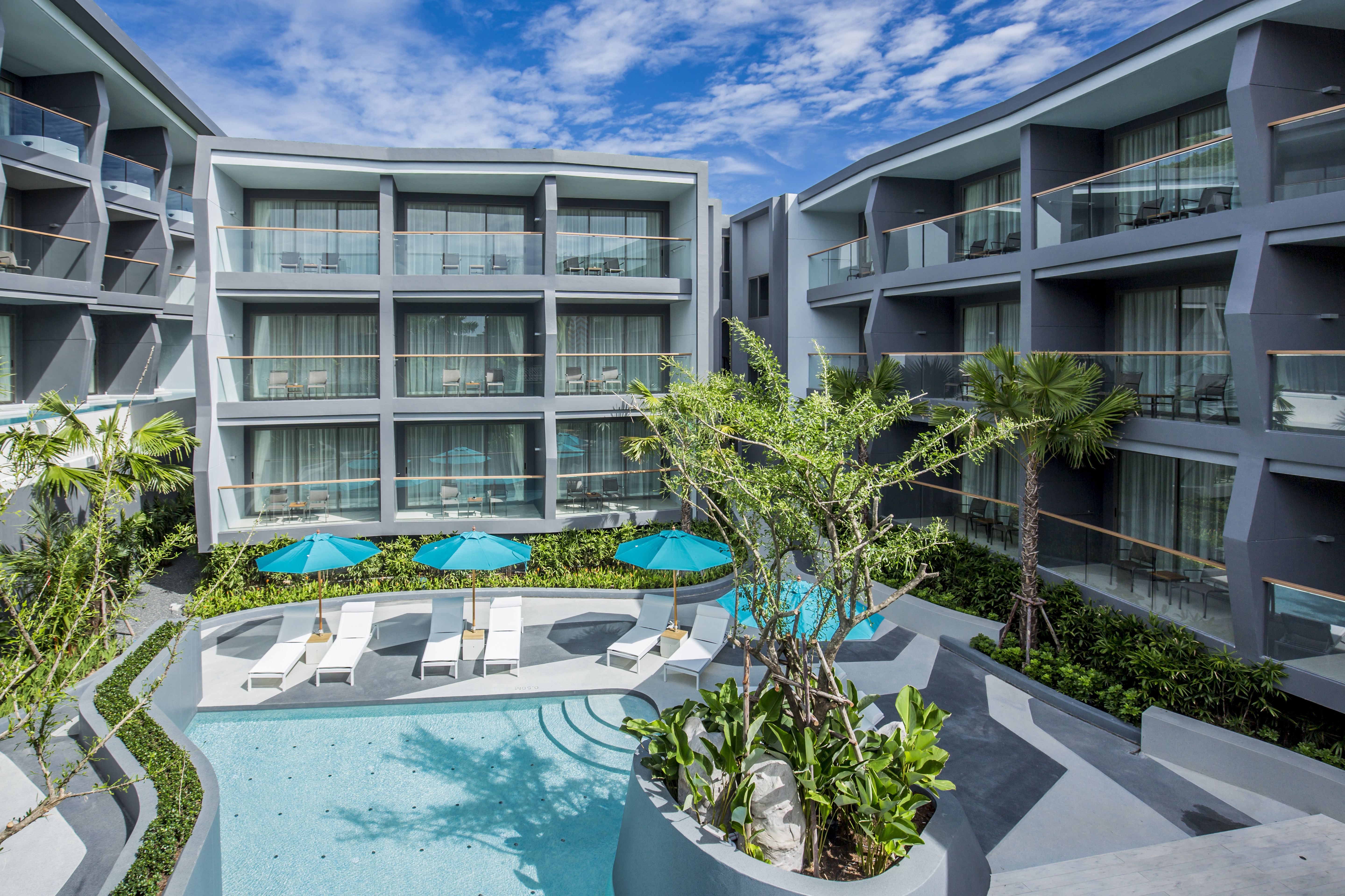 Twin Superior Pool View