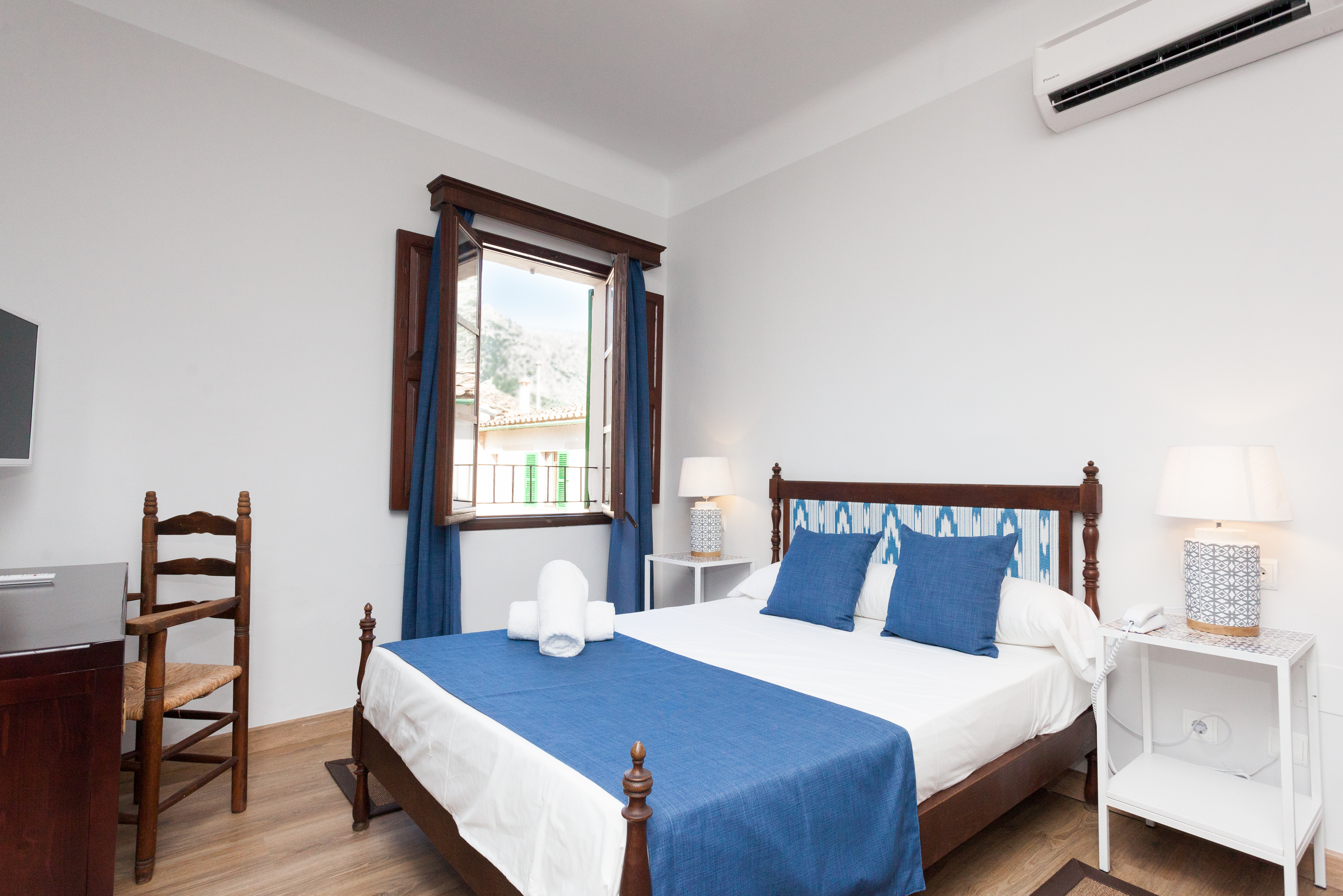 Double or Twin Standard