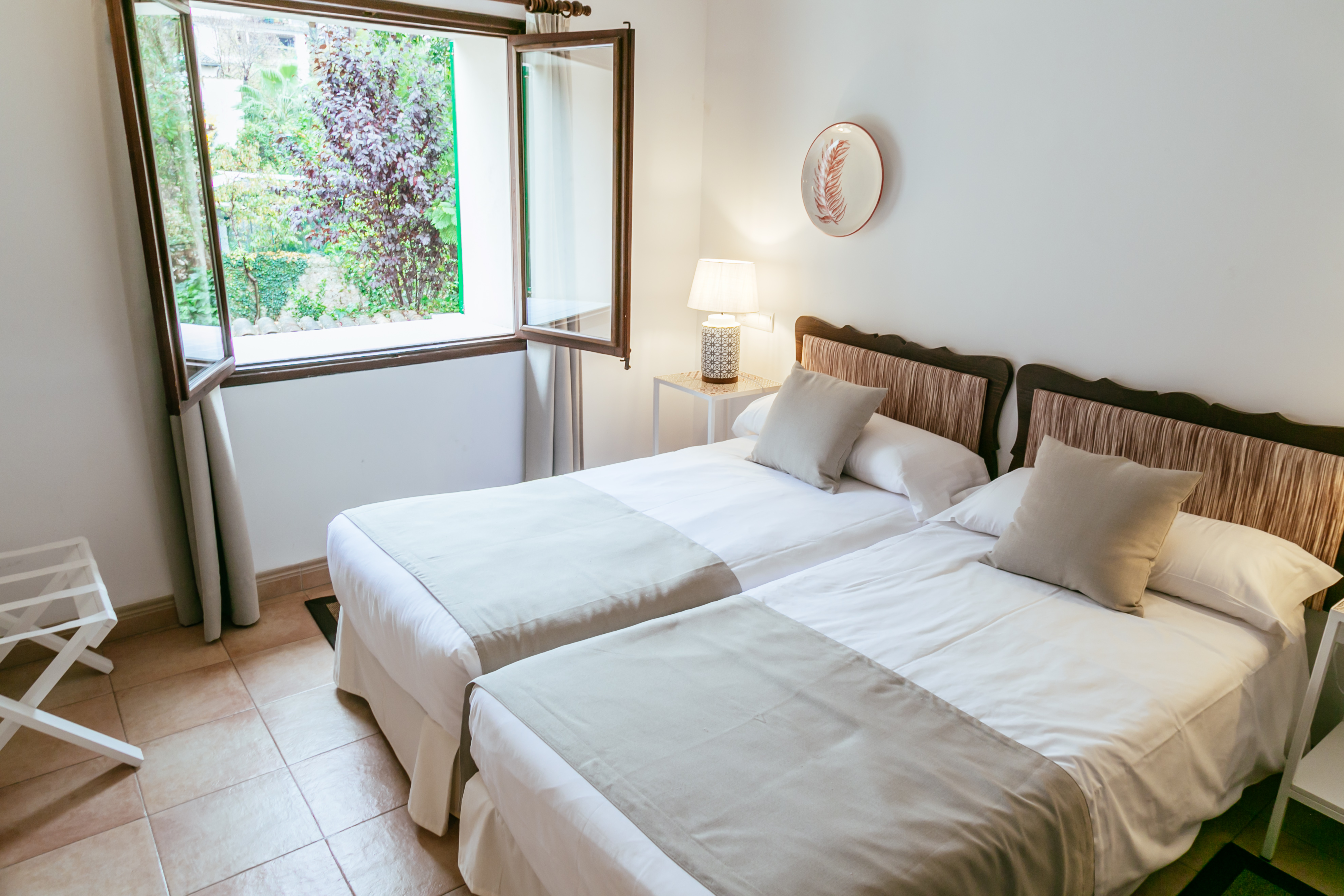 Double or Twin Standard