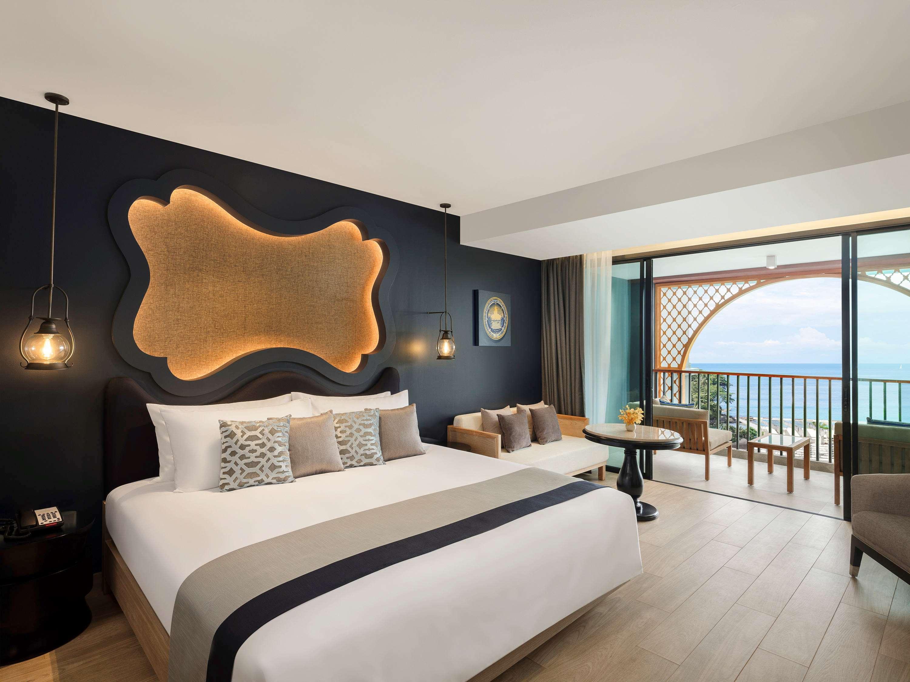 Double Deluxe King Bed
