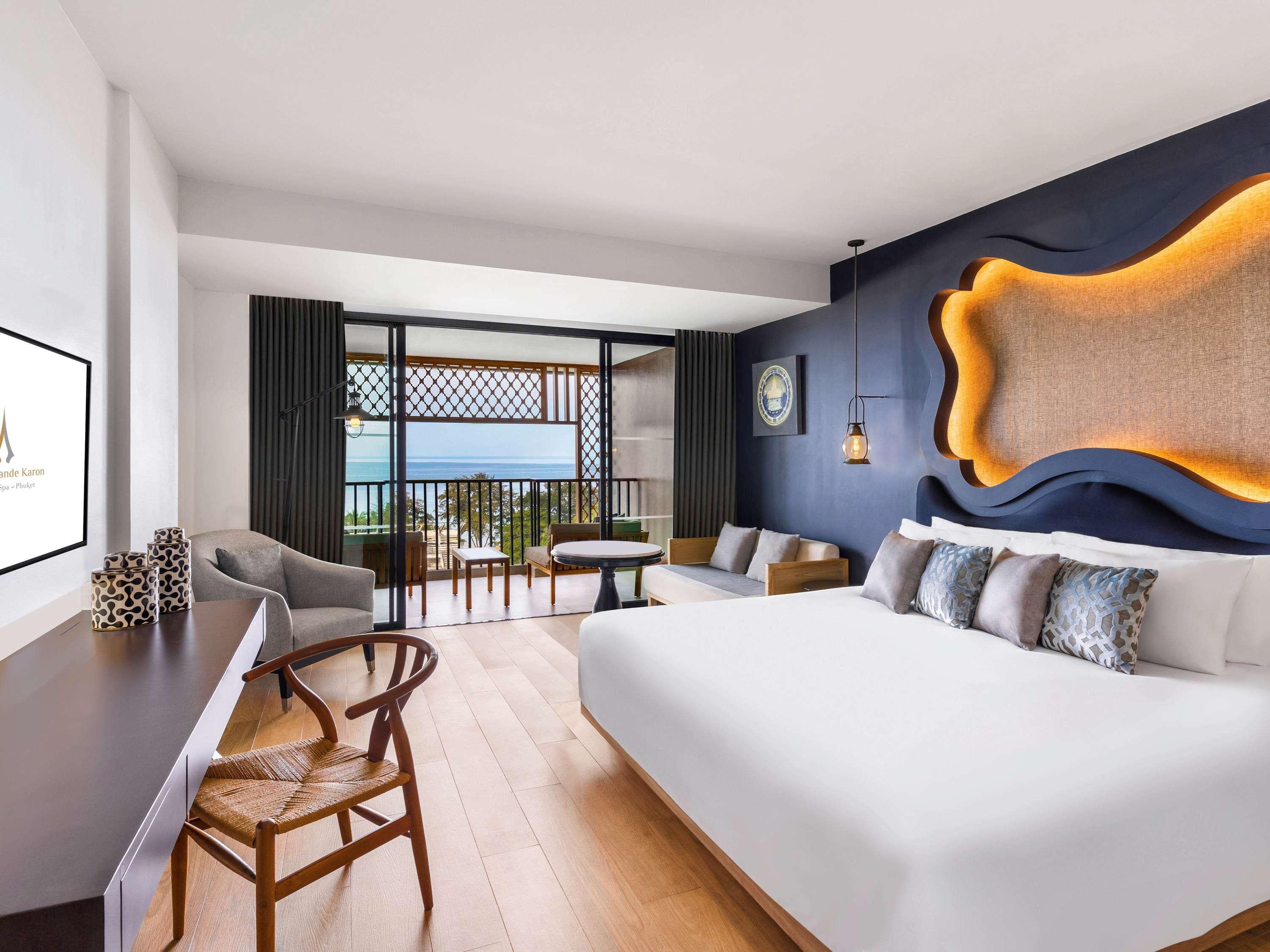 Double Deluxe King Bed