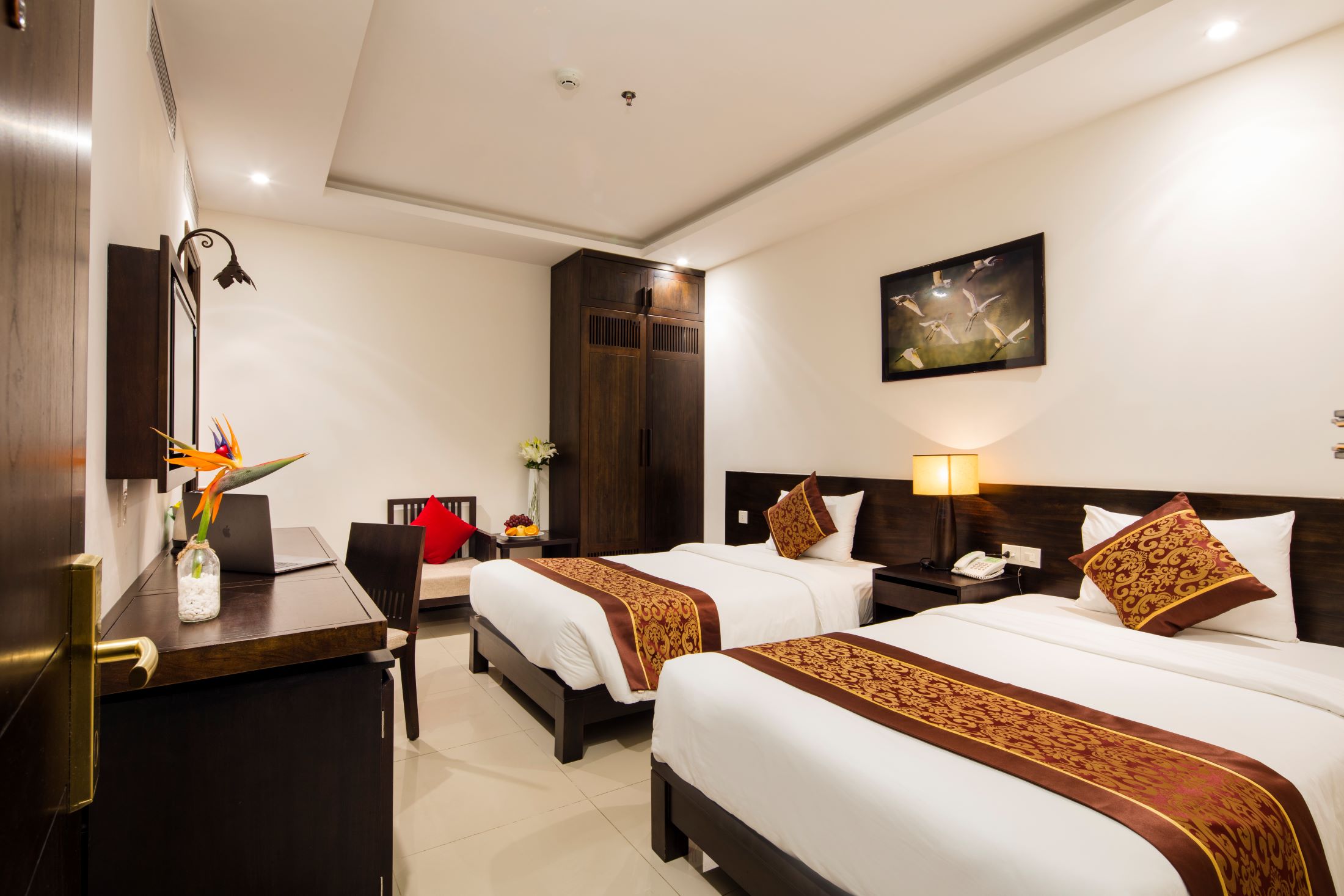 Double or Twin Inner-superior