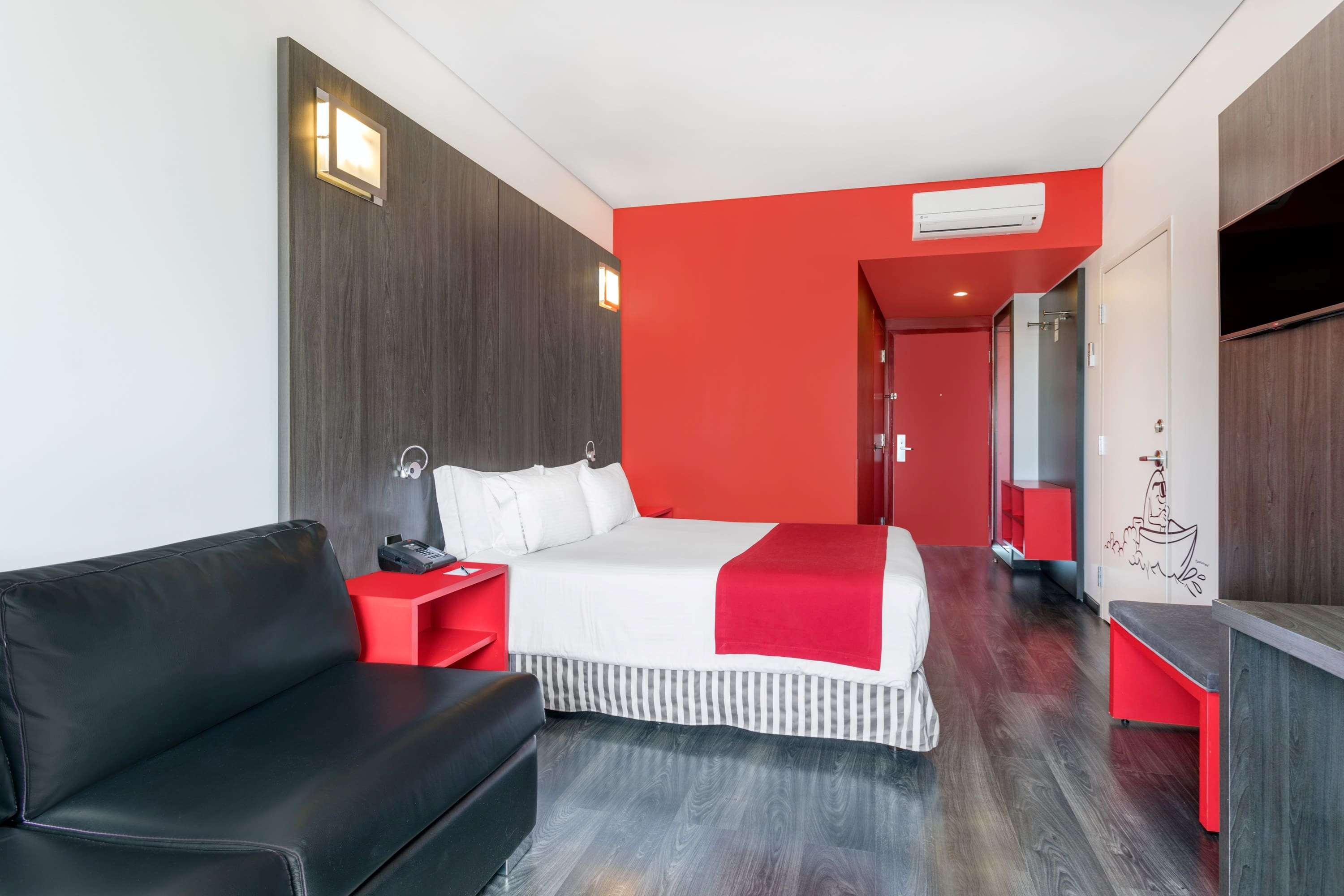 Double Queen Size Bed