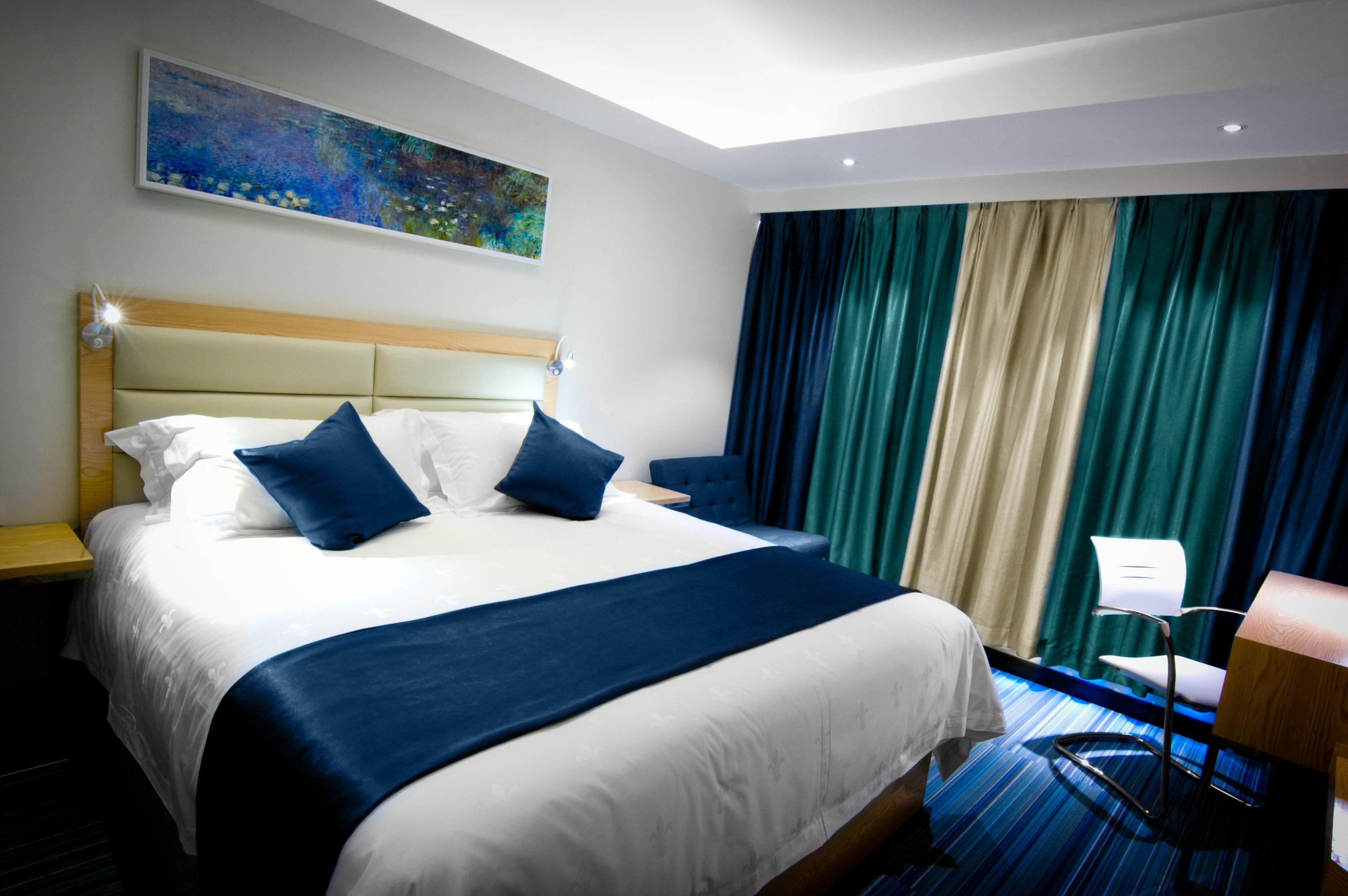 Single Executive King Bed