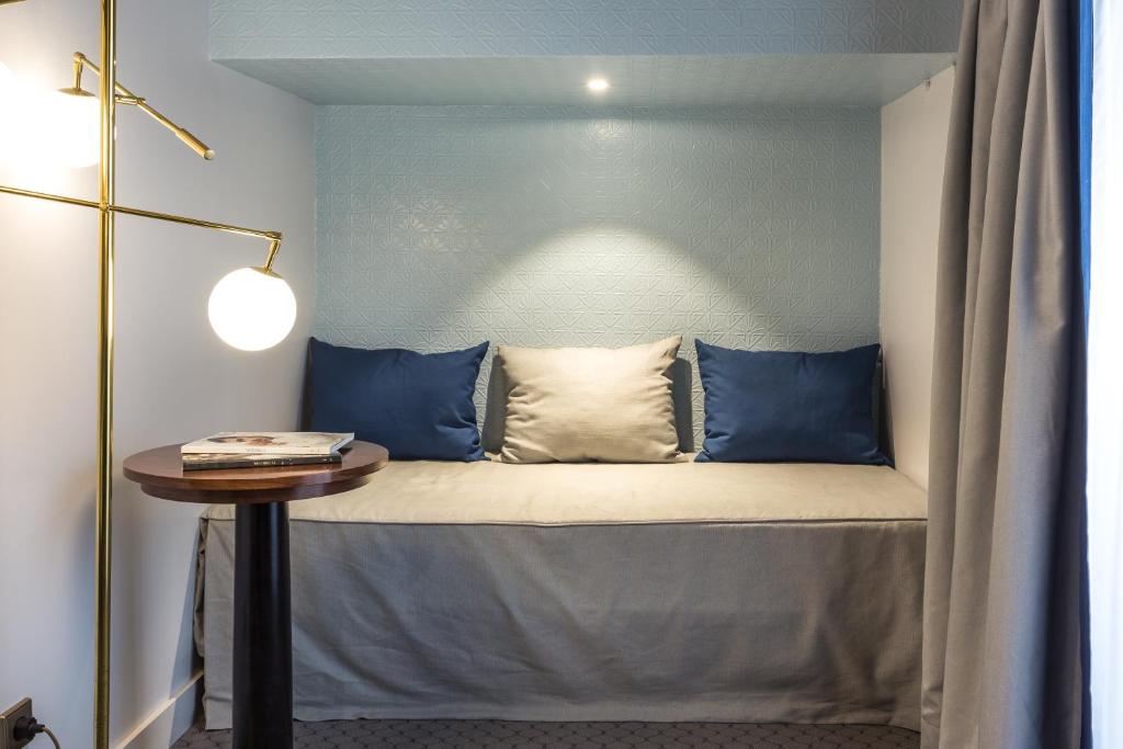 Double or Twin Deluxe with Terrace