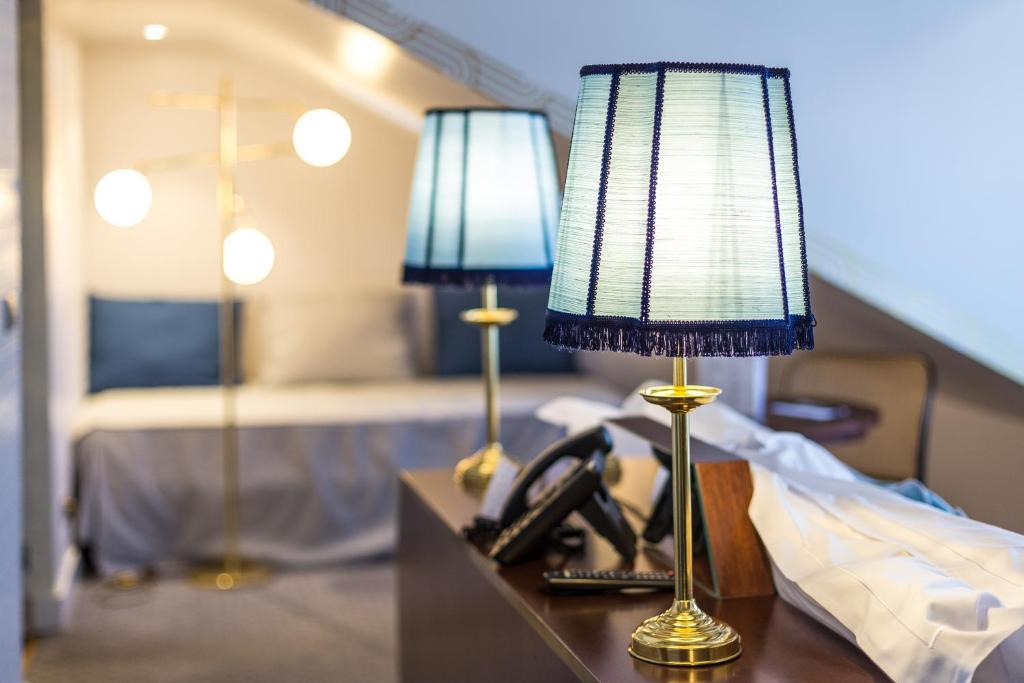 Double or Twin Deluxe with Terrace