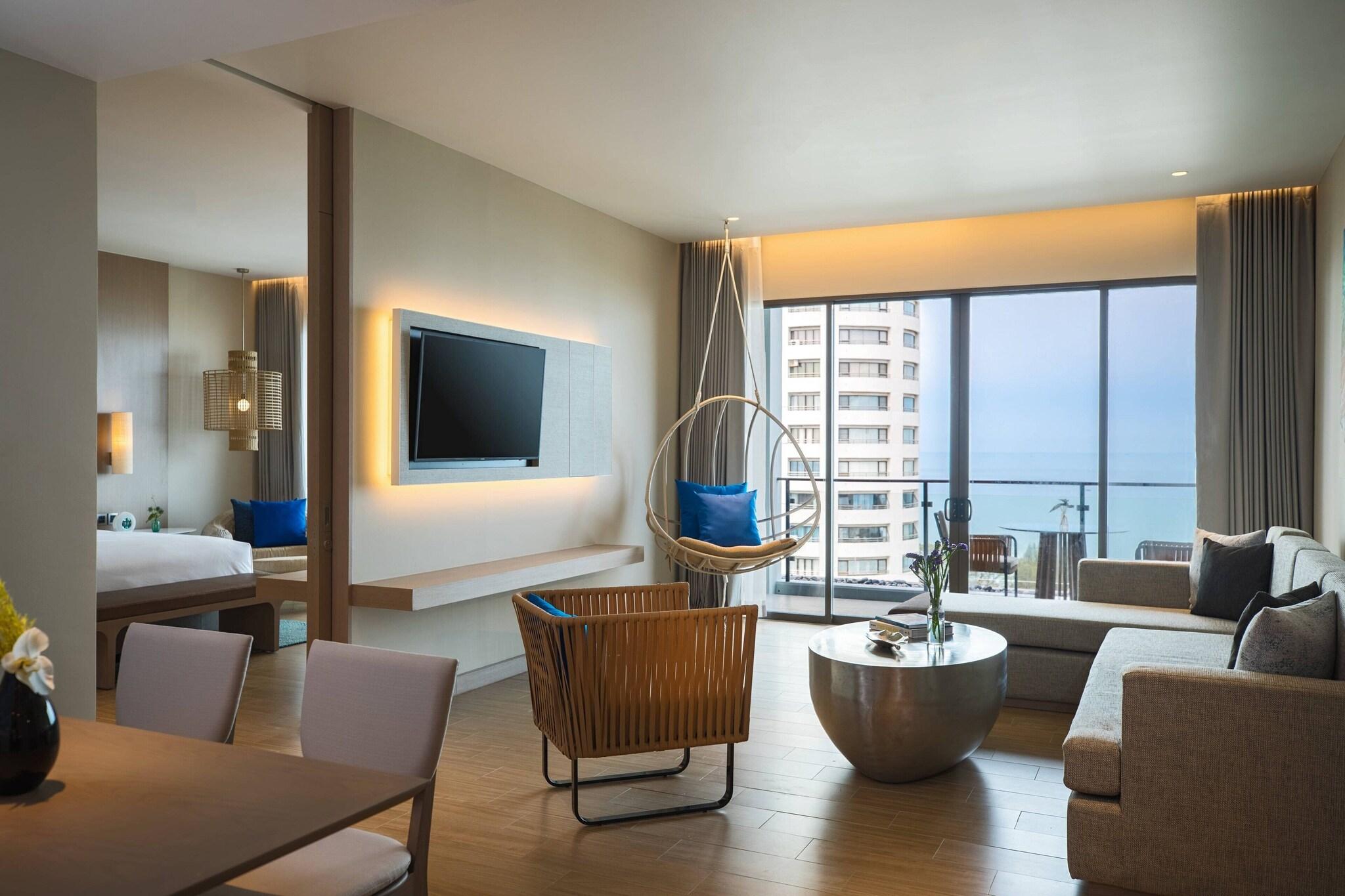 Suite Sea View King Bed